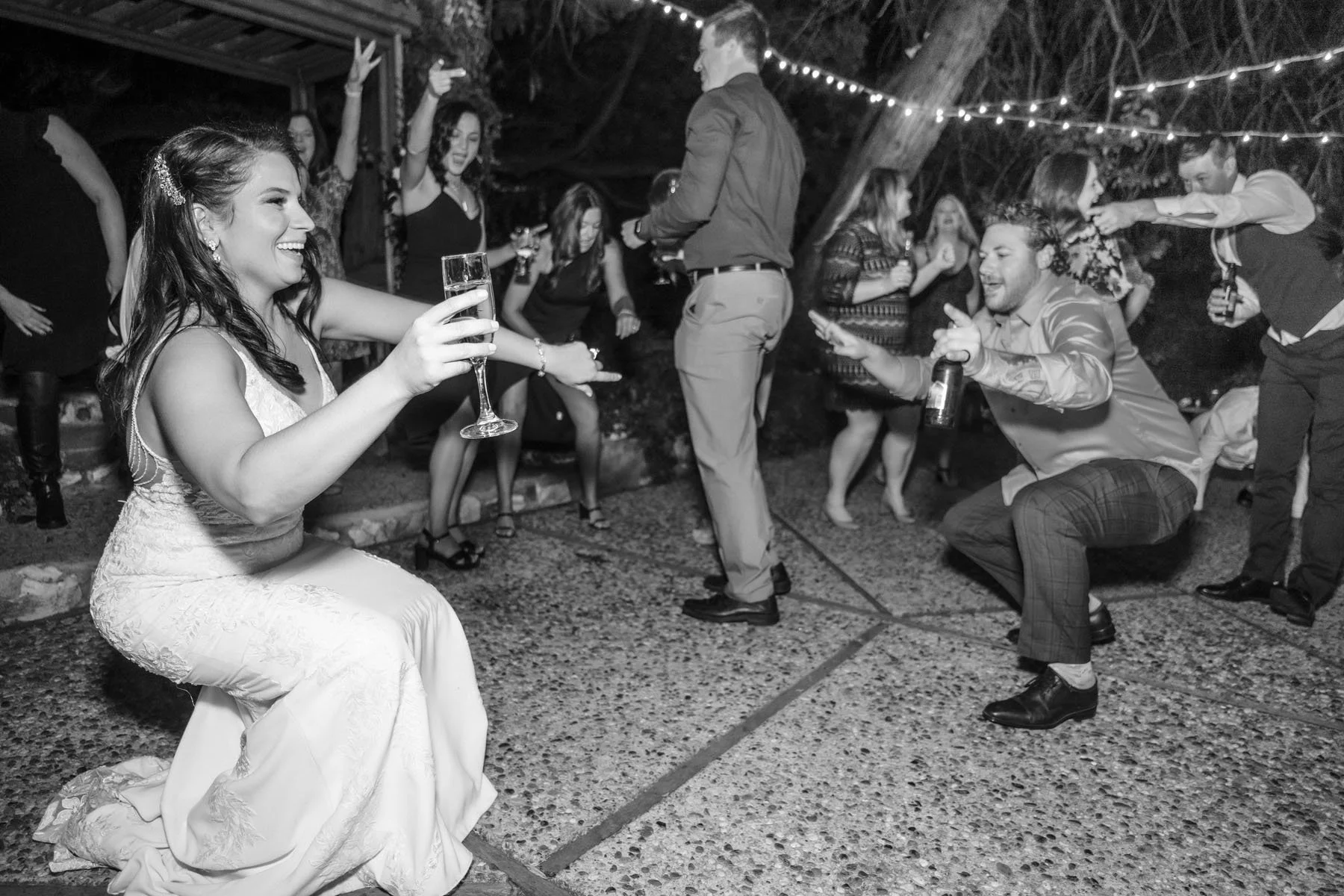 monte-verde-inn-wedding-party-dancing.JPG