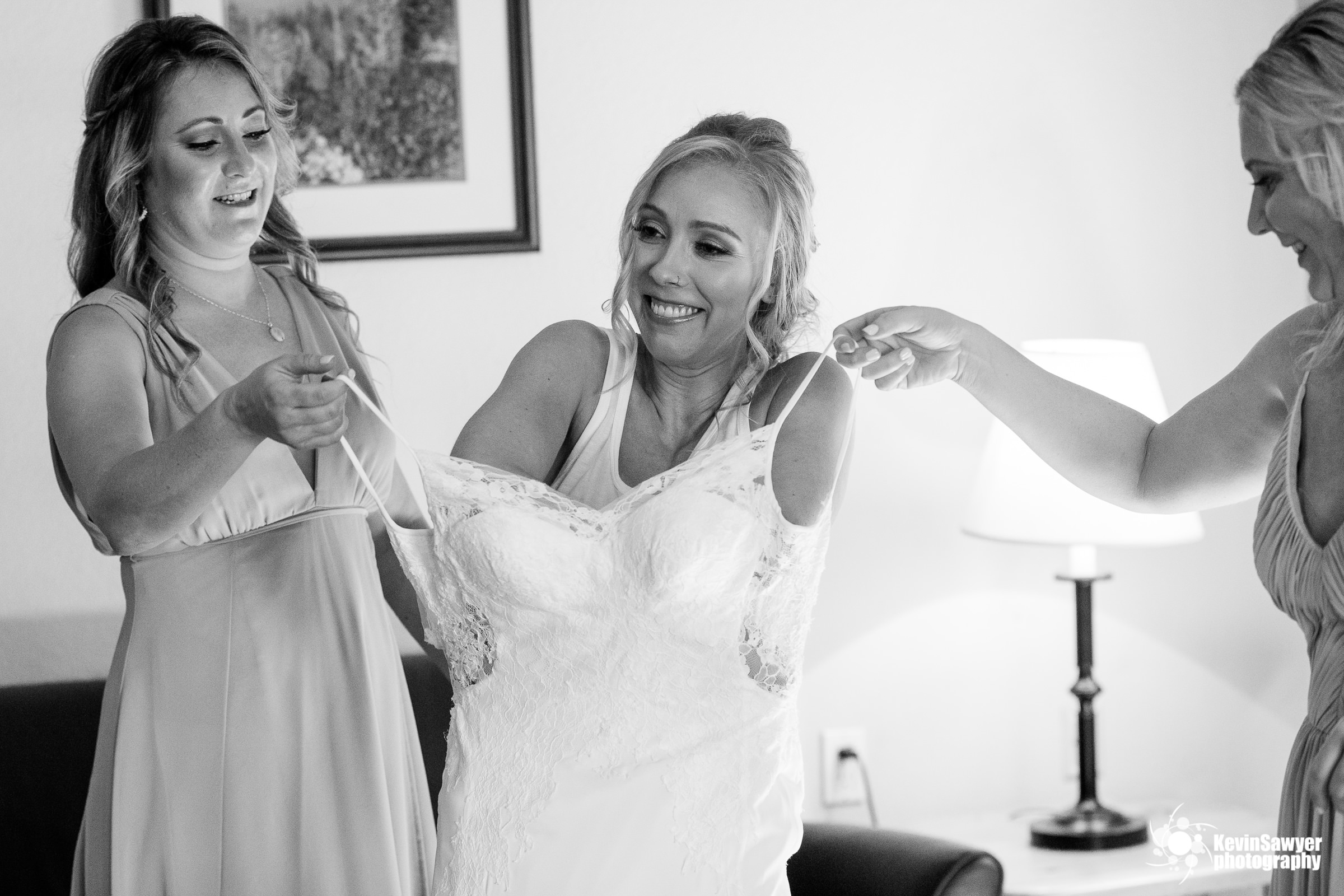 lake-tahoe-wedding-photographer-zephyr-cove-getting-ready-star-photography-southlake