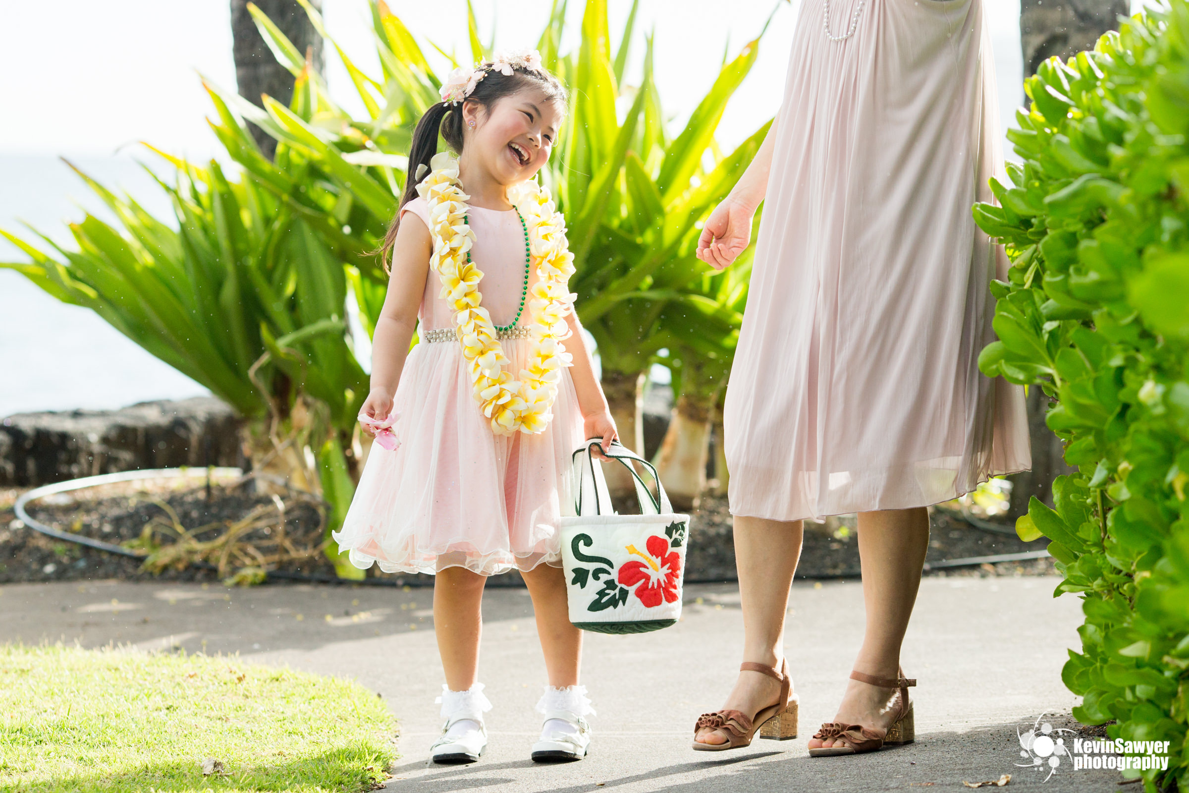 hawaii-big-island-photographer-photography-destination-flower-girl