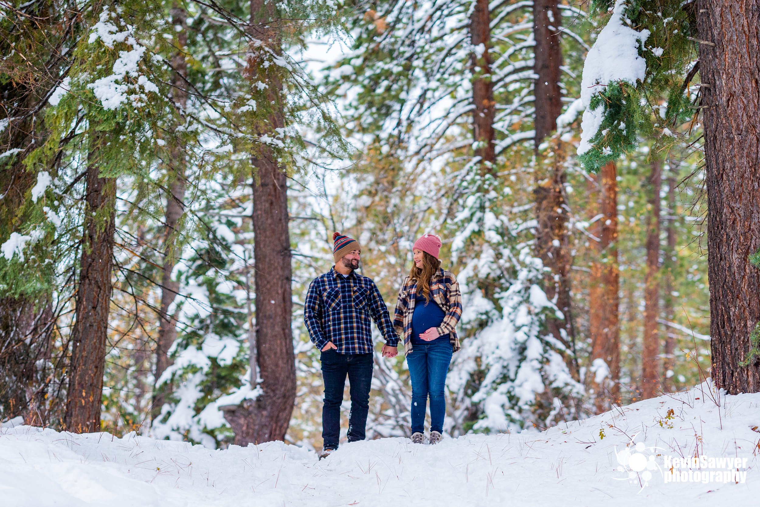 lake-tahoe-maternity-photographer-photography-winter-snow-truckee-reno-photos