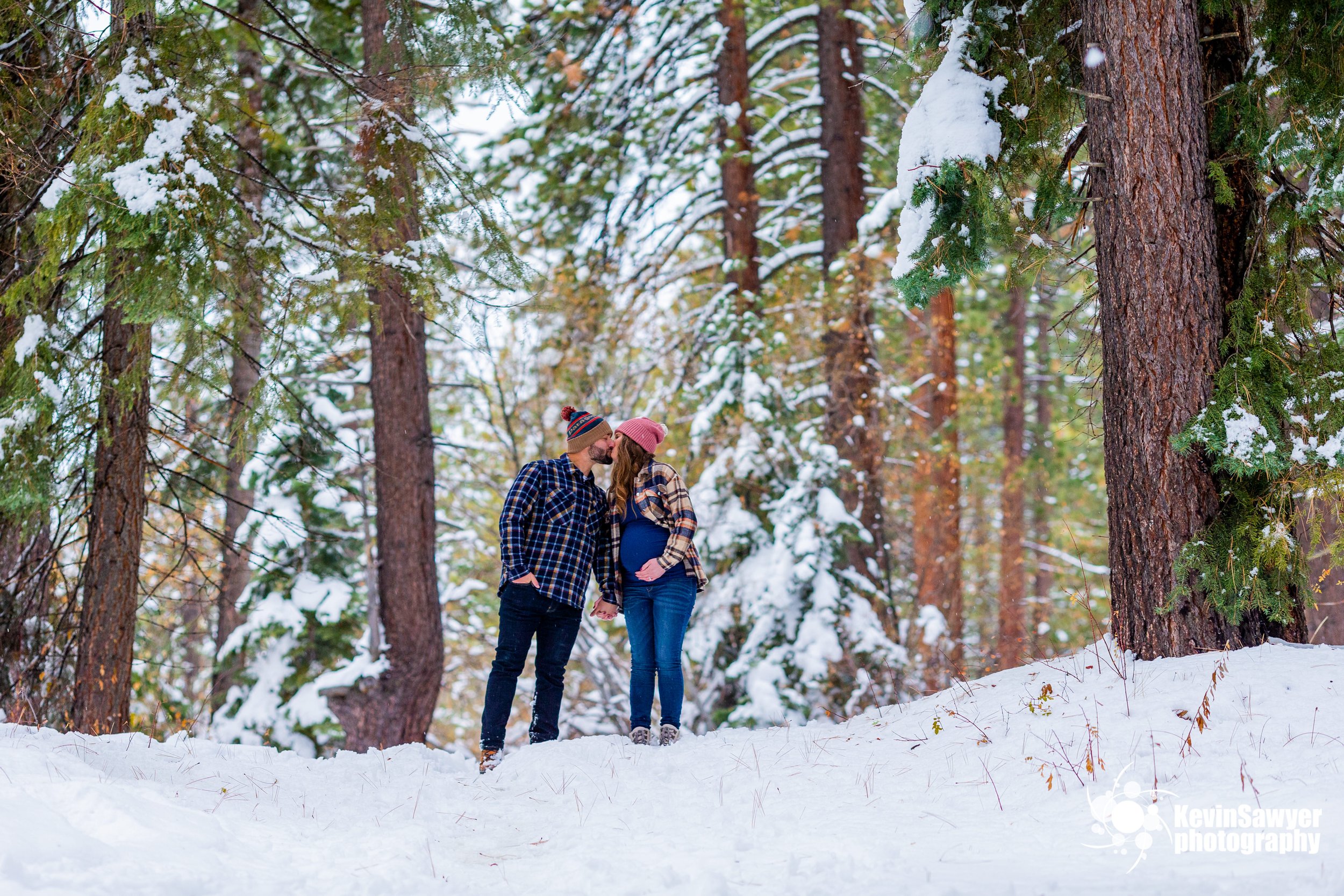 lake-tahoe-maternity-photographer-photography-winter-snow-truckee-reno-photos