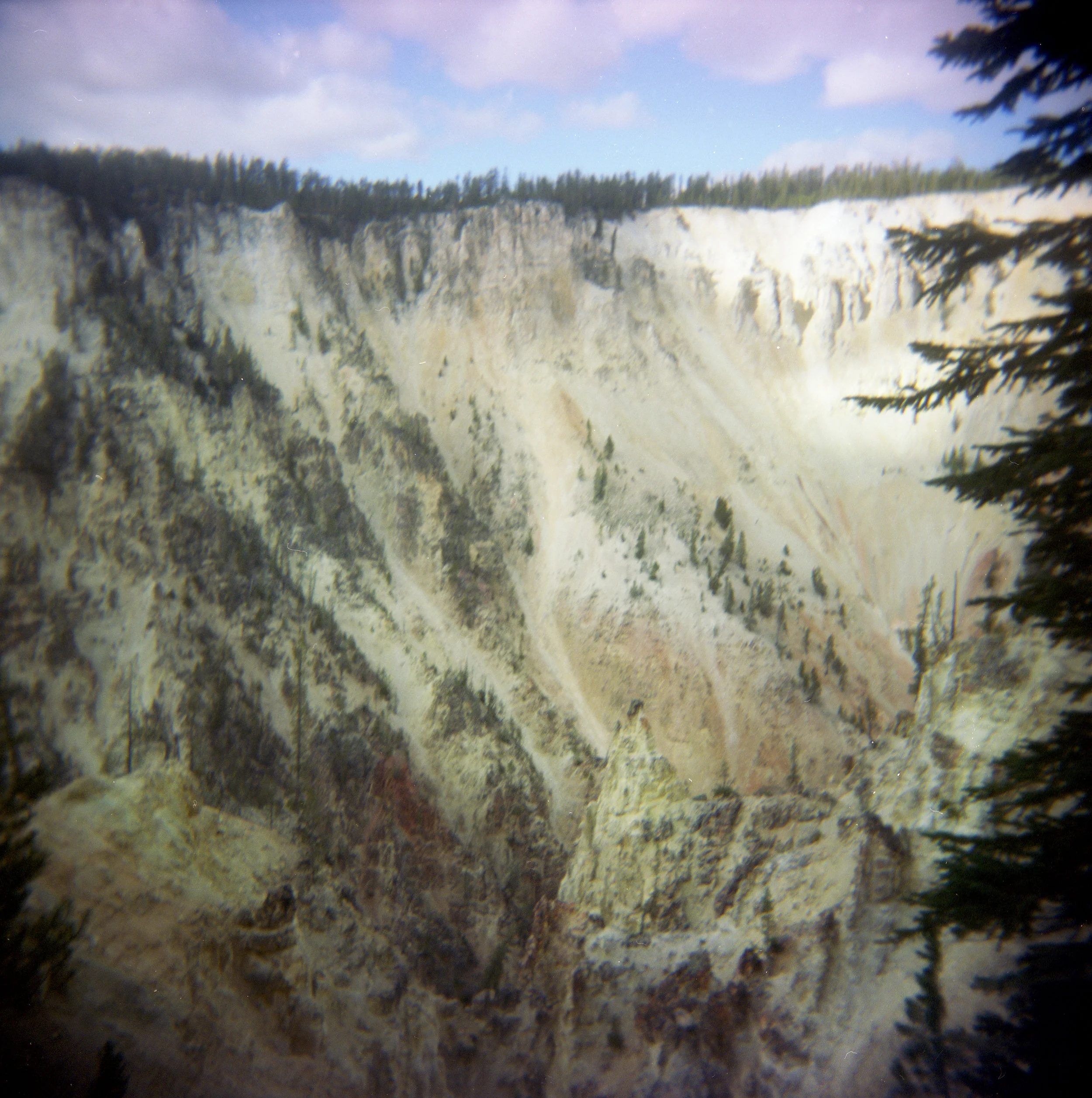 Yellowstone013.jpg