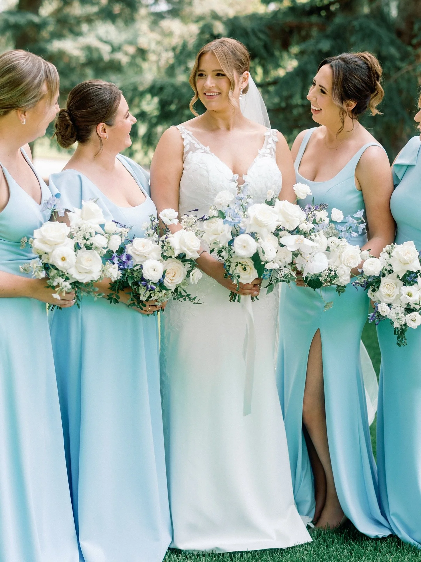 Sarah &amp; Christian 15
.
Design &amp; Coordination: @mdawndesigns 
Videographer: @clovisphotoandfilm 
Venue &amp; Catering: @calgarygolfcc 
Second Photographer: @zandrhea 
Rentals: @modernrentals.ca 
Florist: @hawthornplains 
Stationery: @hollylove