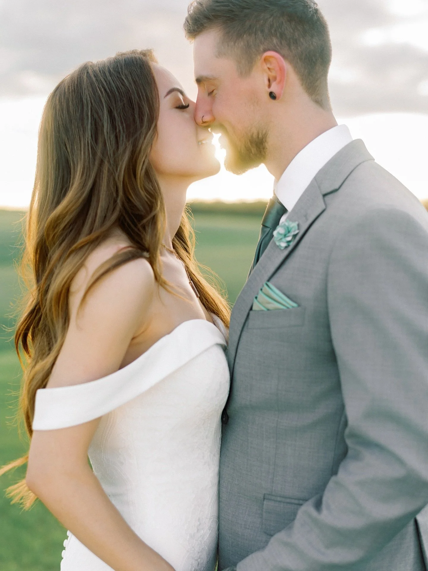 Sabrina &amp; Devon 7
.
.
.
.
#classicbride #timelessstyle 
#calgaryweddingphotographer #calgaryphotographer #yycweddingphotographer #yycphotographer #albertaweddingphotographer #albertaphotographer #yyclove #weddinginspo #weddingphotographer #looksl