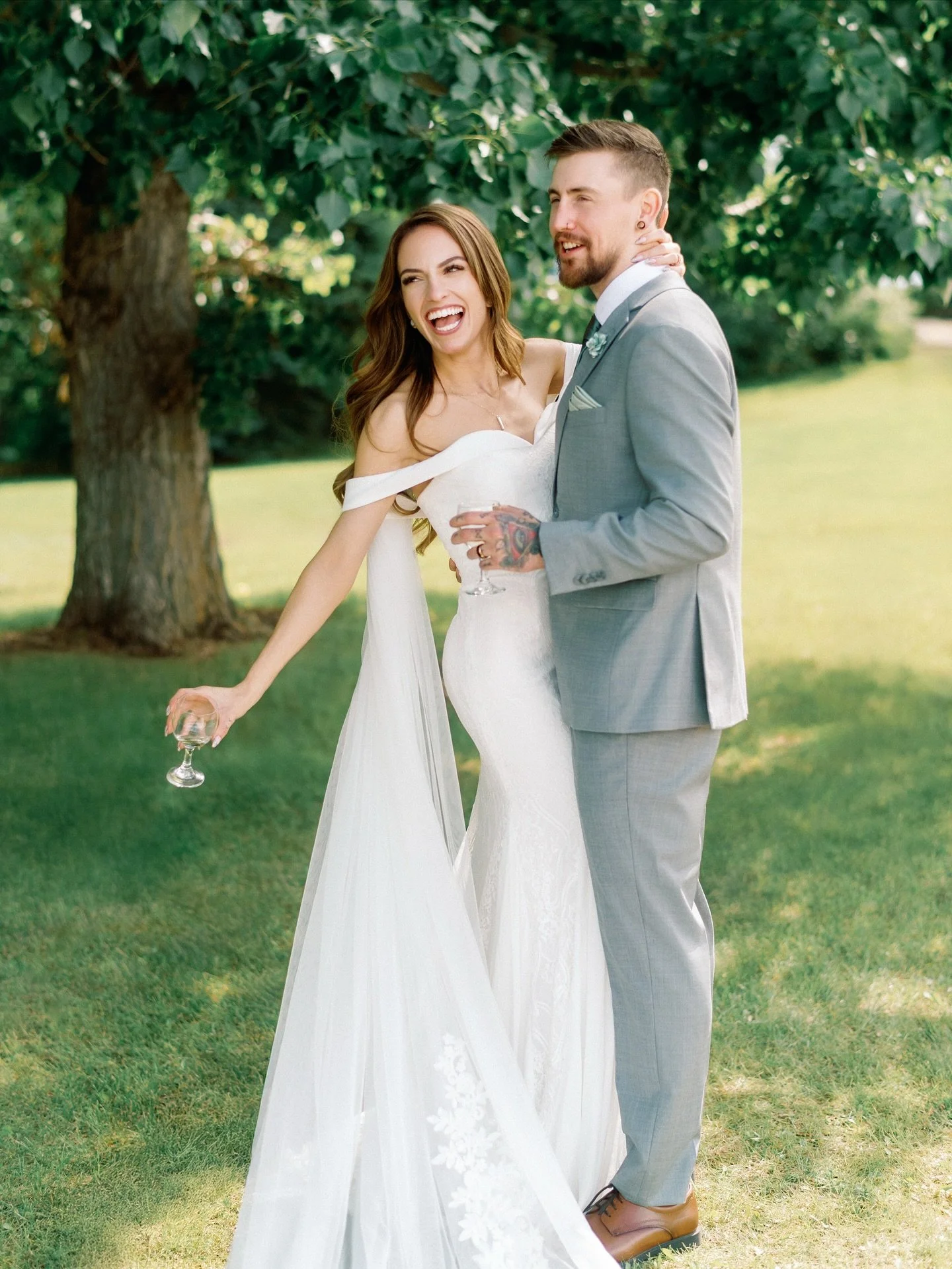 Sabrina &amp; Devon 10
.
.
.
.
#classicbride #timelessstyle 
#calgaryweddingphotographer #calgaryphotographer #yycweddingphotographer #yycphotographer #albertaweddingphotographer #albertaphotographer #yyclove #weddinginspo #weddingphotographer #looks