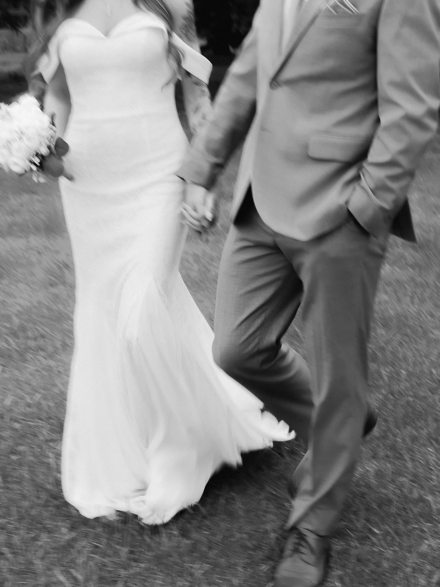 Sabrina &amp; Devon 14
.
.
.
.
#classicbride #timelessstyle 
#calgaryweddingphotographer #calgaryphotographer #yycweddingphotographer #yycphotographer #albertaweddingphotographer #albertaphotographer #yyclove #weddinginspo #weddingphotographer #looks