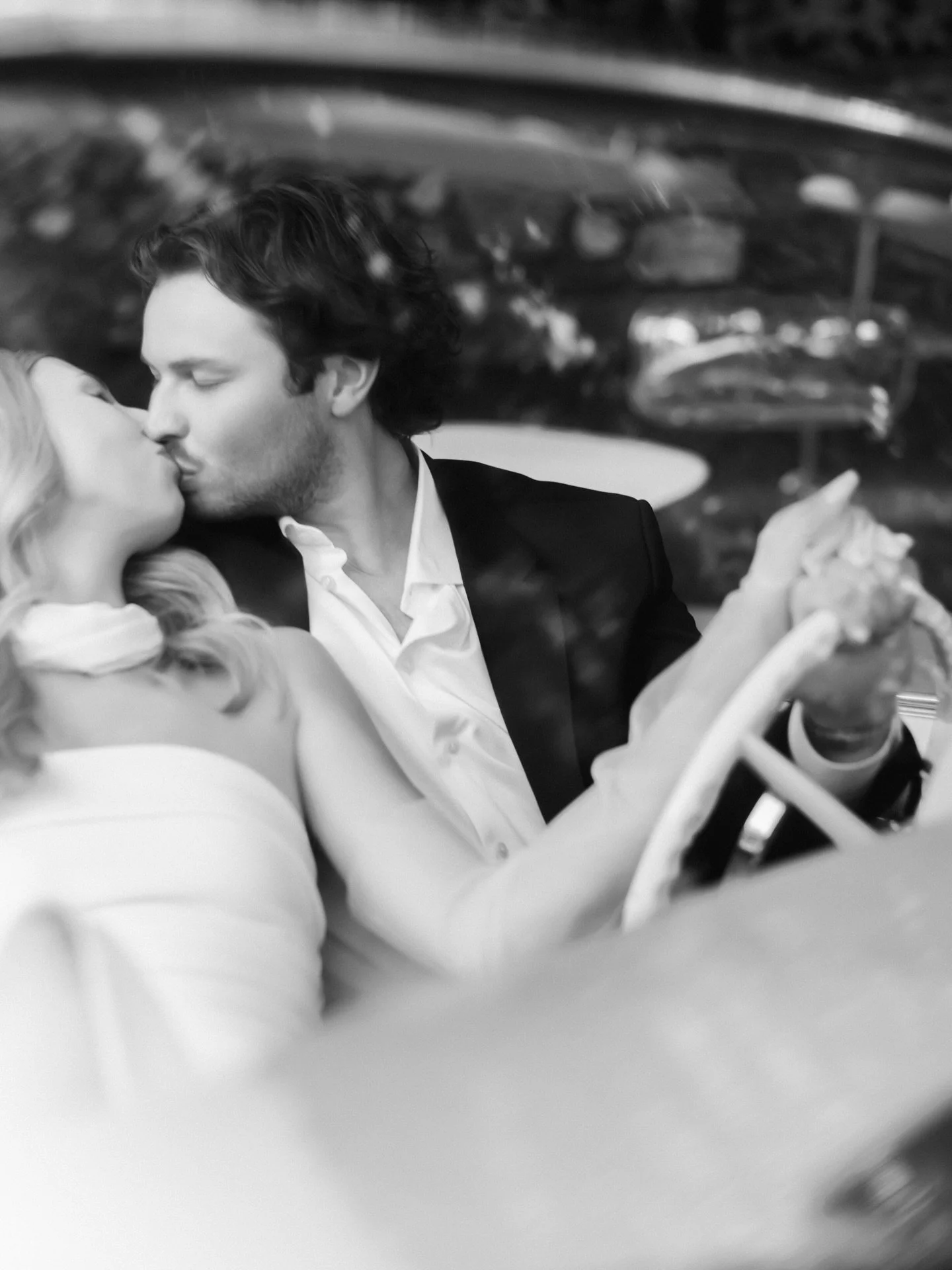 Julie &amp; Jordan 13
.
.
.
.
#calgaryphotographer #albertaphotographer #naturallightphotography #naturallightphotographer #lookslikefilm realbride portraitcollective yycweddingphotographer albertaweddingphotographer calgaryweddingphotographer cuteco