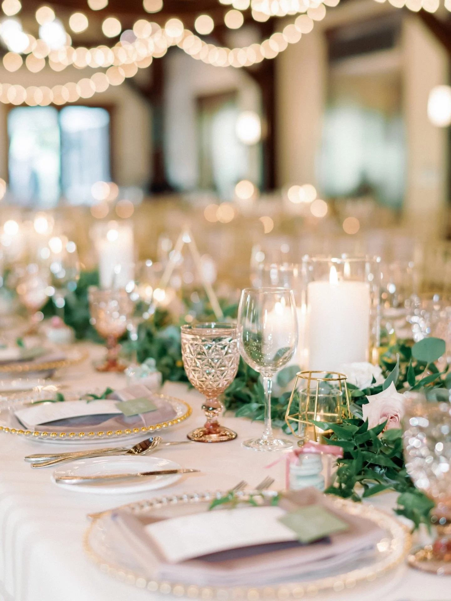 Jenny &amp; Andrew 2
.
Venue: @silvertipresort 
Wedding Planning, Design &amp; Coordination: Lisa Grosso @mountain.bride 
Videographer: @yourblack_and_white 
Florist: @the.romantiks
Cake Artist: @kakebydarci
Band: @supersonicheartsband
Hair &amp; Mak