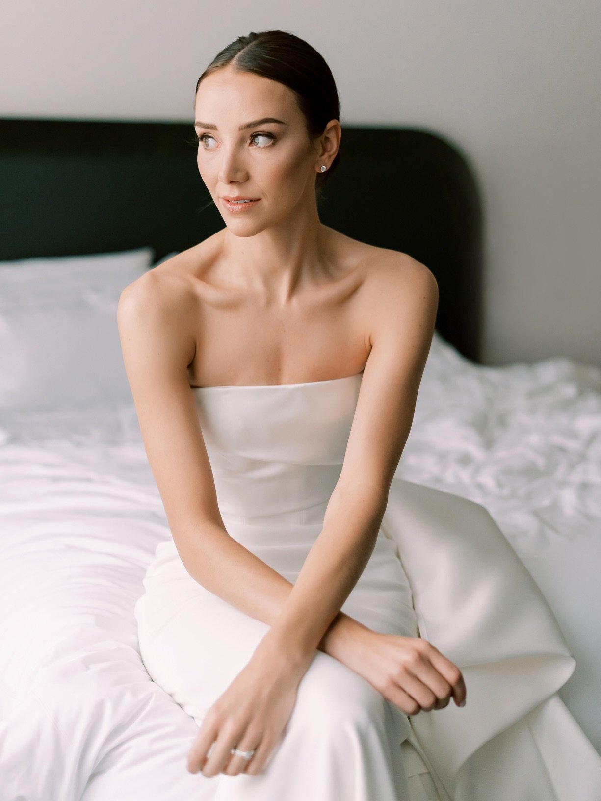 Caron &amp; Jordan 2
.
Venue: @thewestleyhotel @alfornoyyc 
Florist: @nectareandroot 
Hair &amp; Makeup Artist: MKMH.ca
Wedding Gown Designer: @solacelondon 
Bridesmaids Dresses: @saks 
Groomsmen Suits: @hudsonsbay
.
.
.
.
#yycweddingphotographer #ca