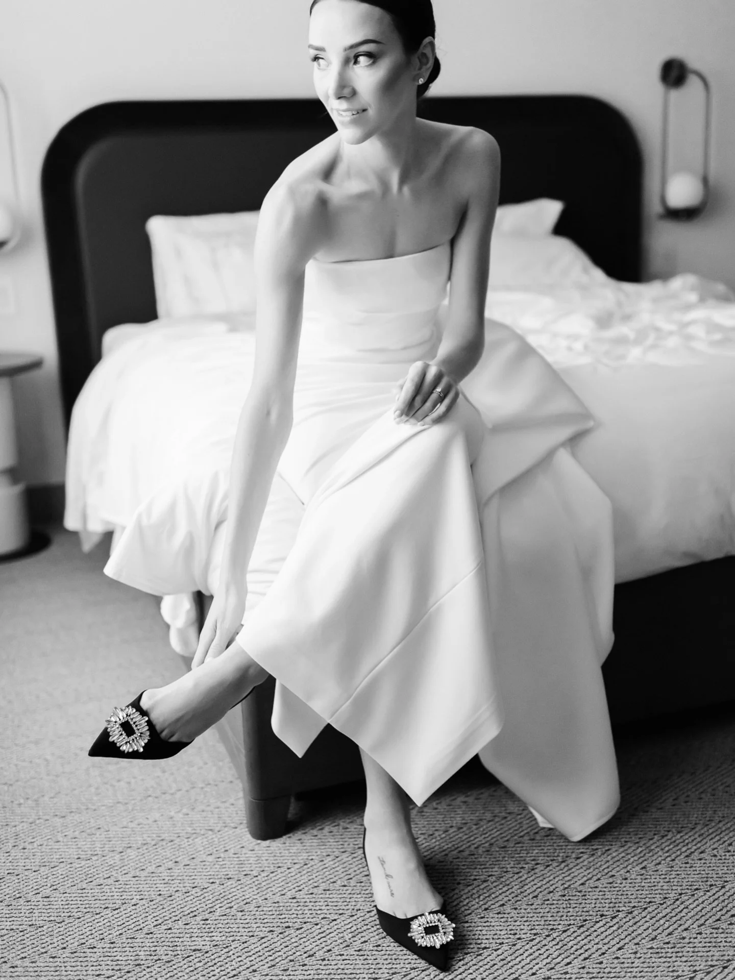 Caron &amp; Jordan 5
.
Venue: @thewestleyhotel @alfornoyyc 
Florist: @nectareandroot 
Hair &amp; Makeup Artist: MKMH.ca
Wedding Gown Designer: @solacelondon 
Bridesmaids Dresses: @saks 
Groomsmen Suits: @hudsonsbay
.
.
.
.
#yycweddingphotographer #ca