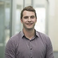 JOE MARTIN SENIOR DESIGNER