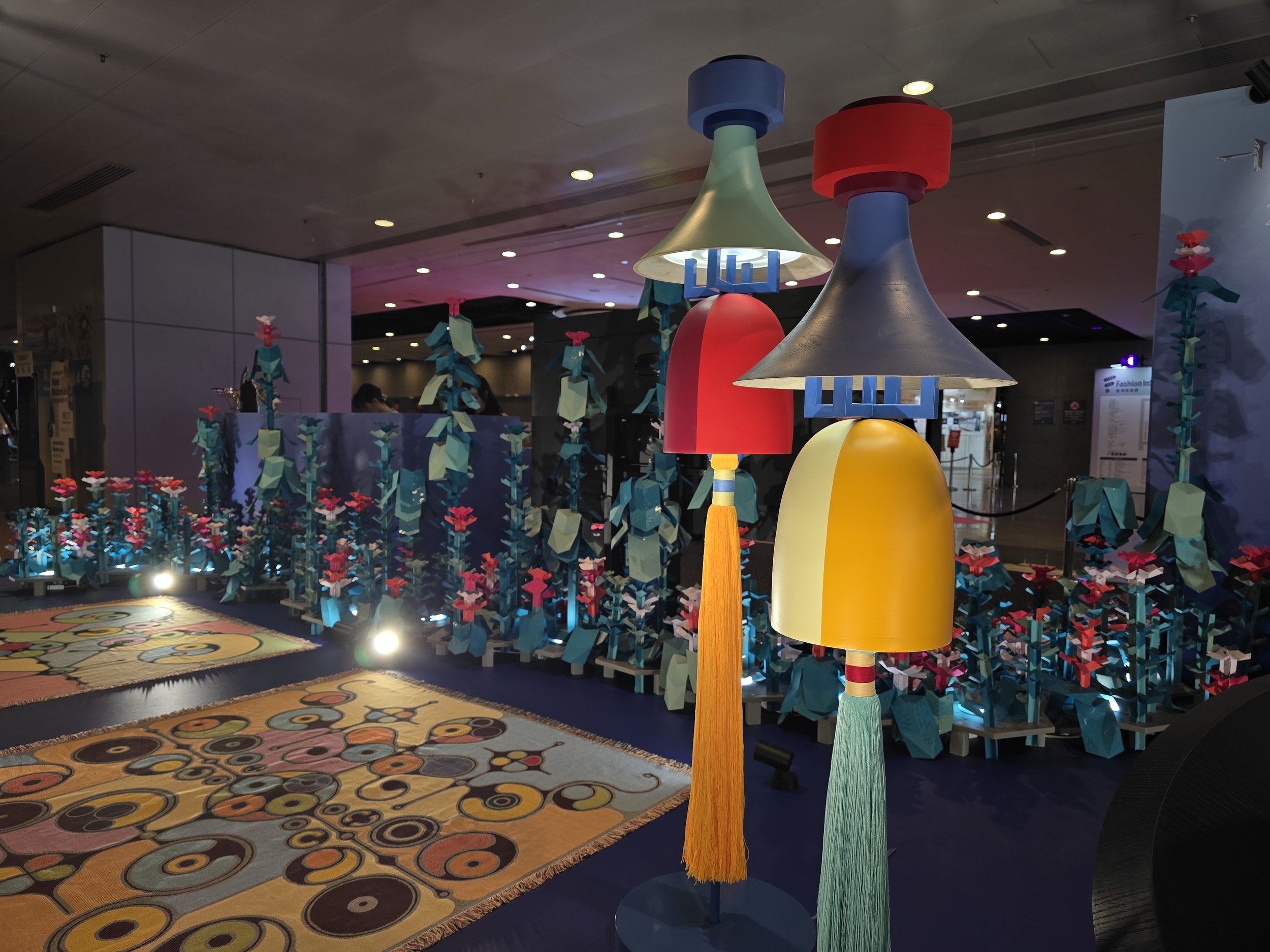 "TEA LAMP" by Cynthia Mak, exhibited at Hong Kong Landmark and HKCEC. A contemporary sculptural lamp inspired by the traditional Chinese character for tea (茶).