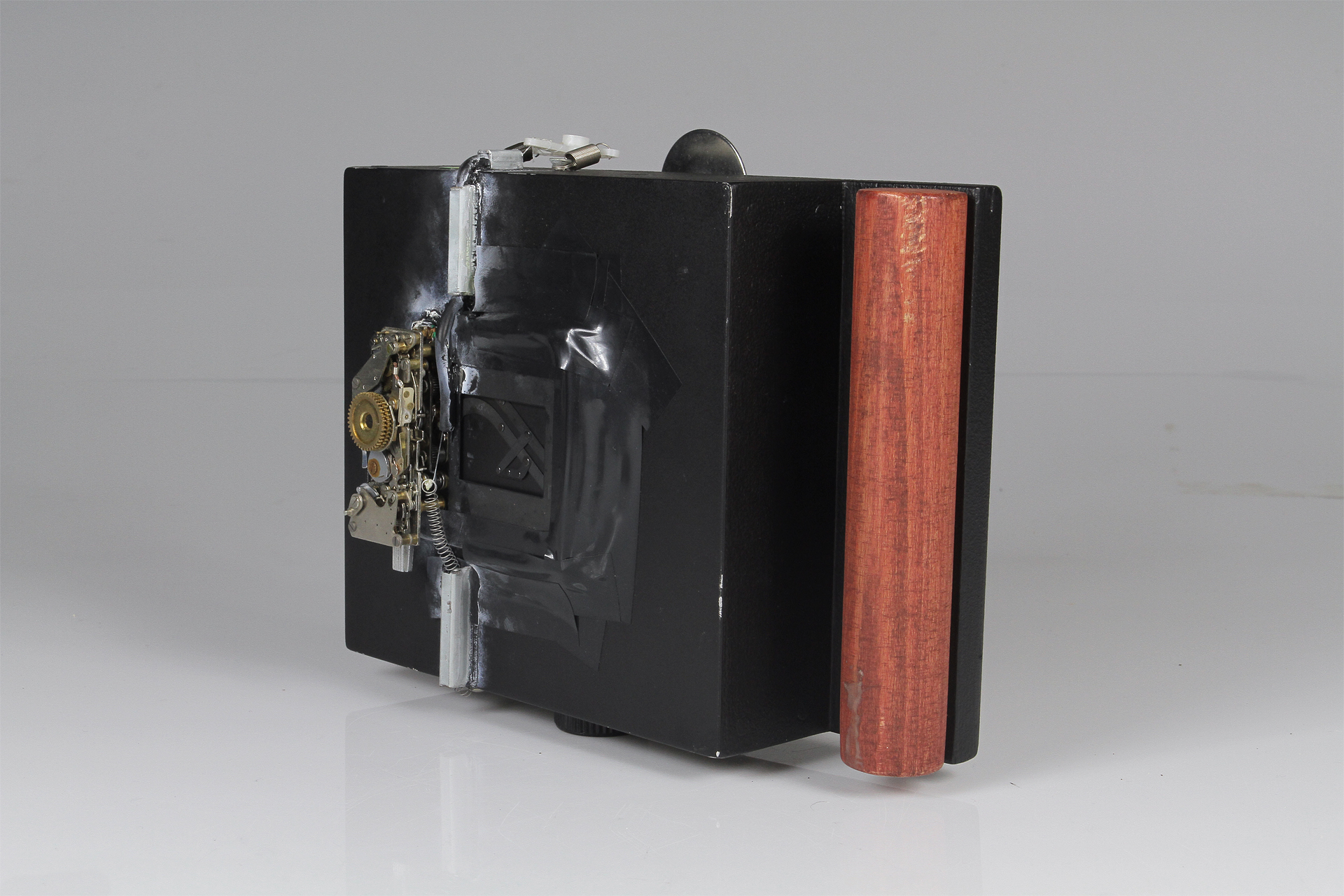   " Copernicus Mk. III"&nbsp;   2016.&nbsp; Modified pinhole camera for the series  Earth at 970MPH.&nbsp;  4x5" Pinhole camera, salvaged mechanical SLR shutter, flash bracket, tripod head, air-rifle scope, welder's lens, springs and metal pieces fro