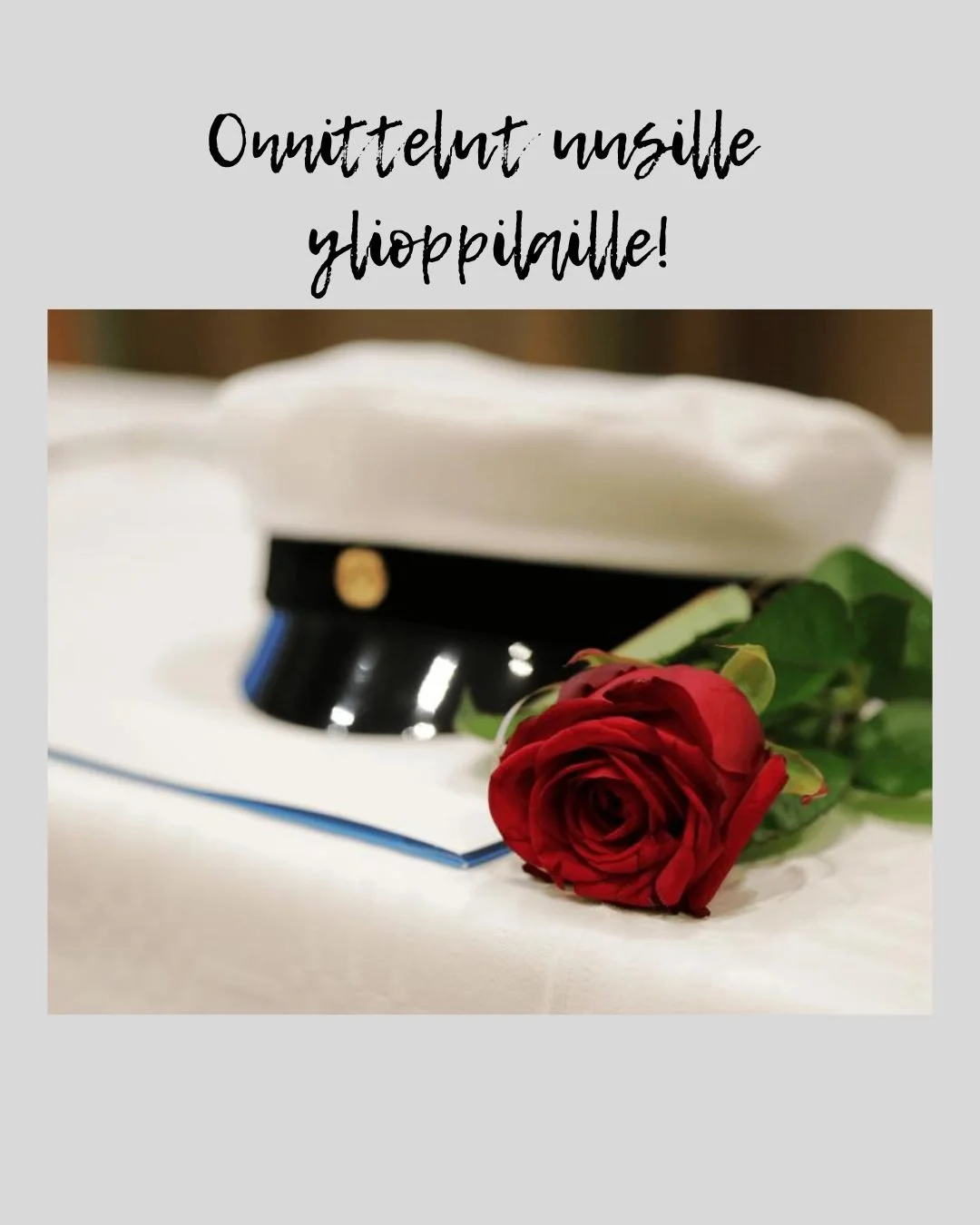 Onnea kaikille valmistuneille! 🎓
Viikonloppuna monessa kodissa juhlitaan, kun perusopetuksessa ja lukioissa jäädään lomille. 
 Juhlitaan työn, opiskelun ja sinnikkyyden tuloksia – olitpa sitten uusi ylioppilas, ammati