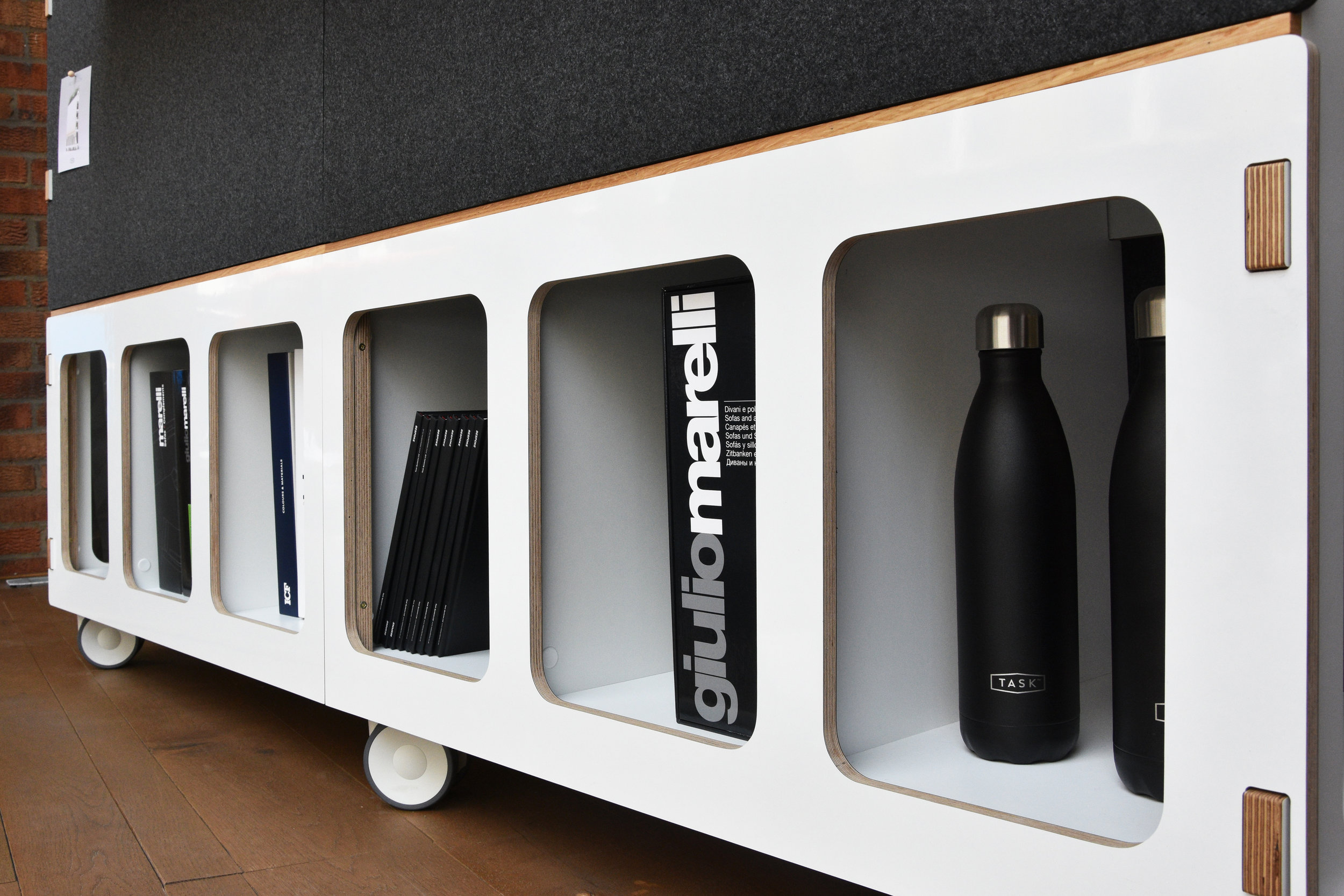 arc-collection-task-showroom-footer