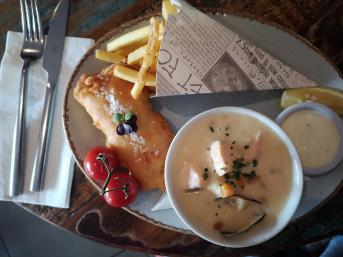 Lunch Combo - Mini fish & chips with a bowl of soup €3.50