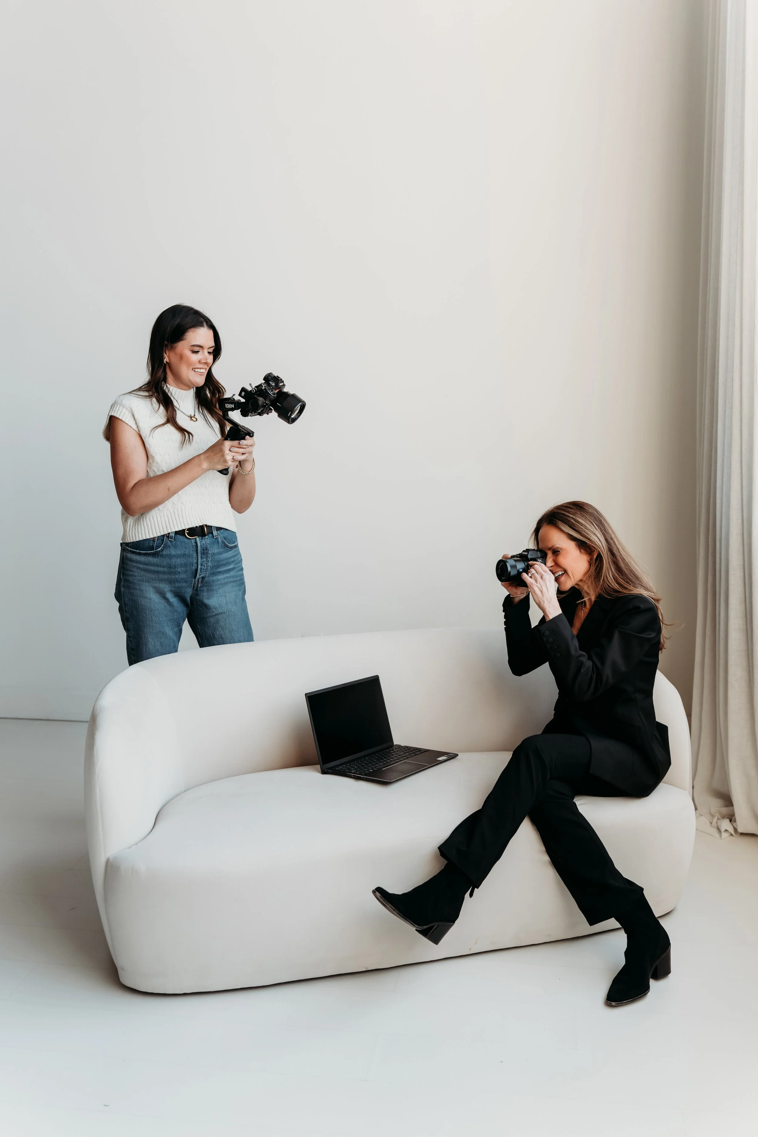 Adrienne Graves Branding  25787.jpg