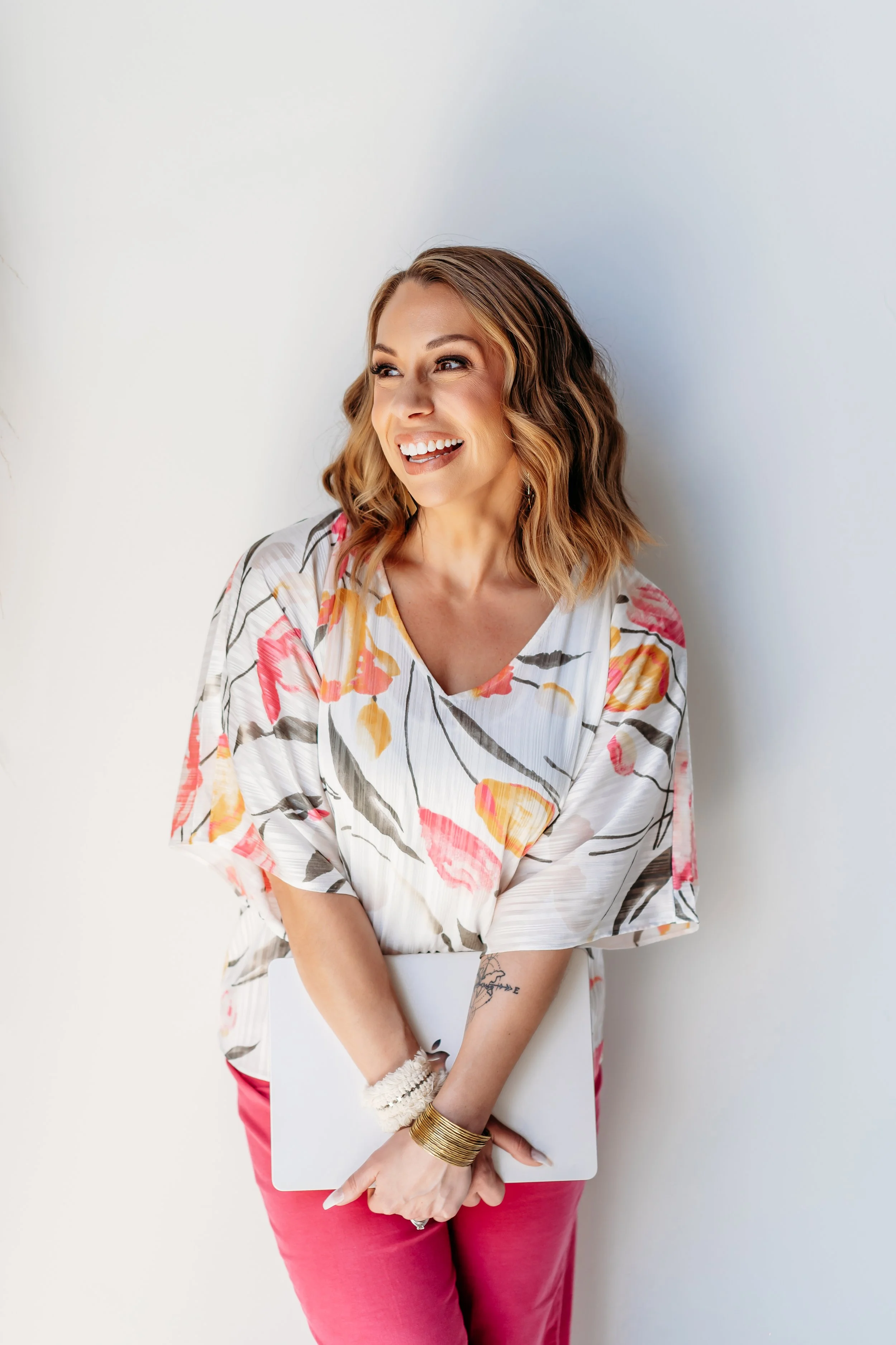 Lifestyle headshot of Atlanta therapist
