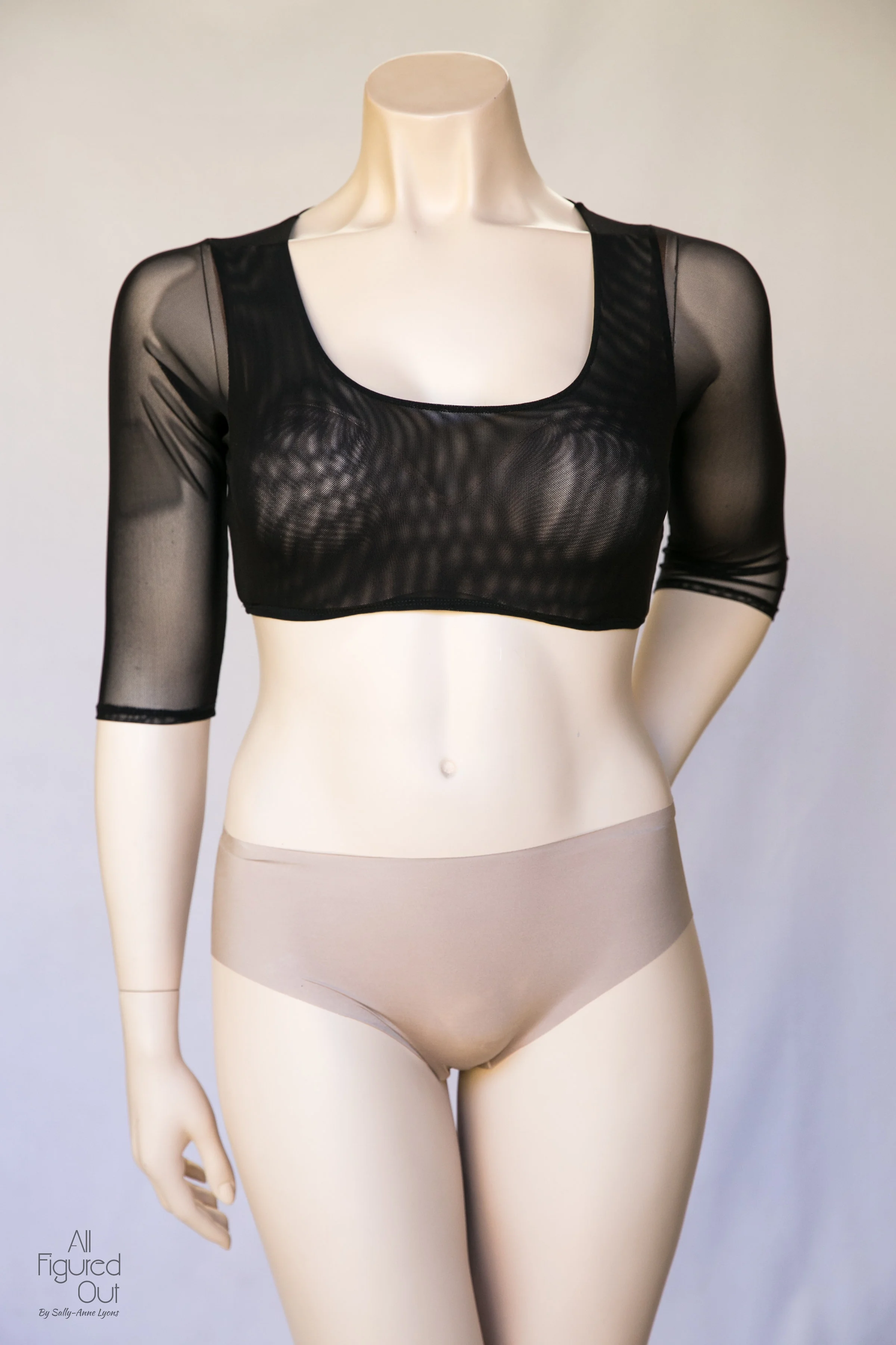 High U 3/4 sleeve - Black silky mesh S4462025