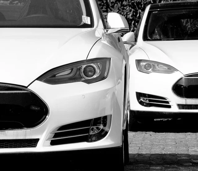 Tesla: Xe Tự Lái