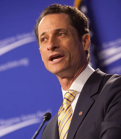 Anthony Weiner: Gửi Văn Bản Tình Dục Với Một Cô Gái 15 Tuổi