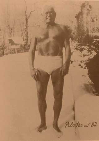 Joseph Pilates mit 82 Jahren