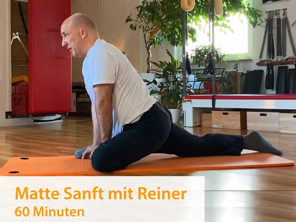 104. Matte Sanft - Reiner (60 Minuten) 11.11.2020Weiche, fließende Bewegungen, die den Körper massieren und lockern. Eine sanfte Stunde, die einfache guttut. Nach der Stunde wird sich Dein Körper entspannter und gelockert anfühlen. Eine Stunde für d…