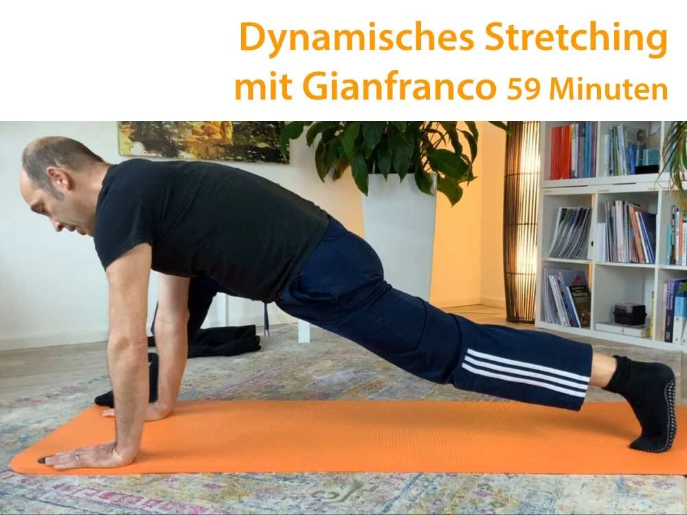 117. Dynamisches Stretching - Gianfranco  (59 Minuten) - 20.1.2021Sanfte dynamische Dehnungen, die helfen, Verspannungen zu lösen. Nach der Stunde wirst du dich lockerer und bereit für den Tag fühlen.Youtube Link: https://youtu.be/j6kmczRDp6IVimeo L…
