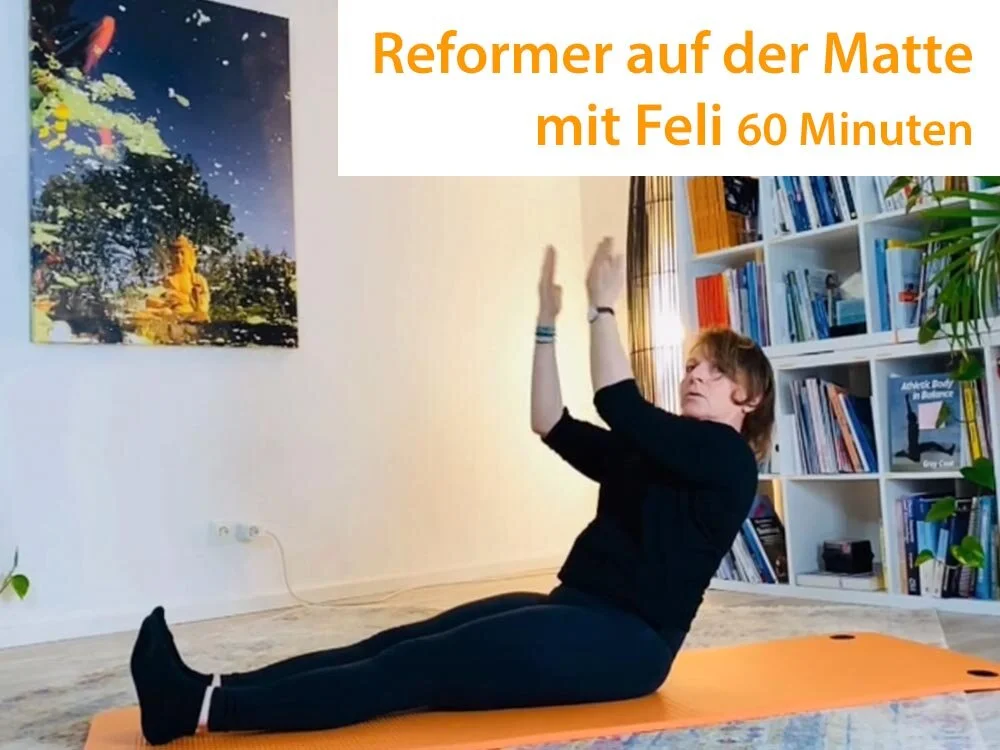 3. Reformer auf der Matte - Feli (60 Minuten) - 7.2.2021Der Reformer auf der Matte ist eine Möglichkeit, die Bewegungsabläufe des Reformers weiter zu praktizieren, auch wenn mal kein Reformer verfügbar ist. Feli führt dich mit viel Präzision durch a…