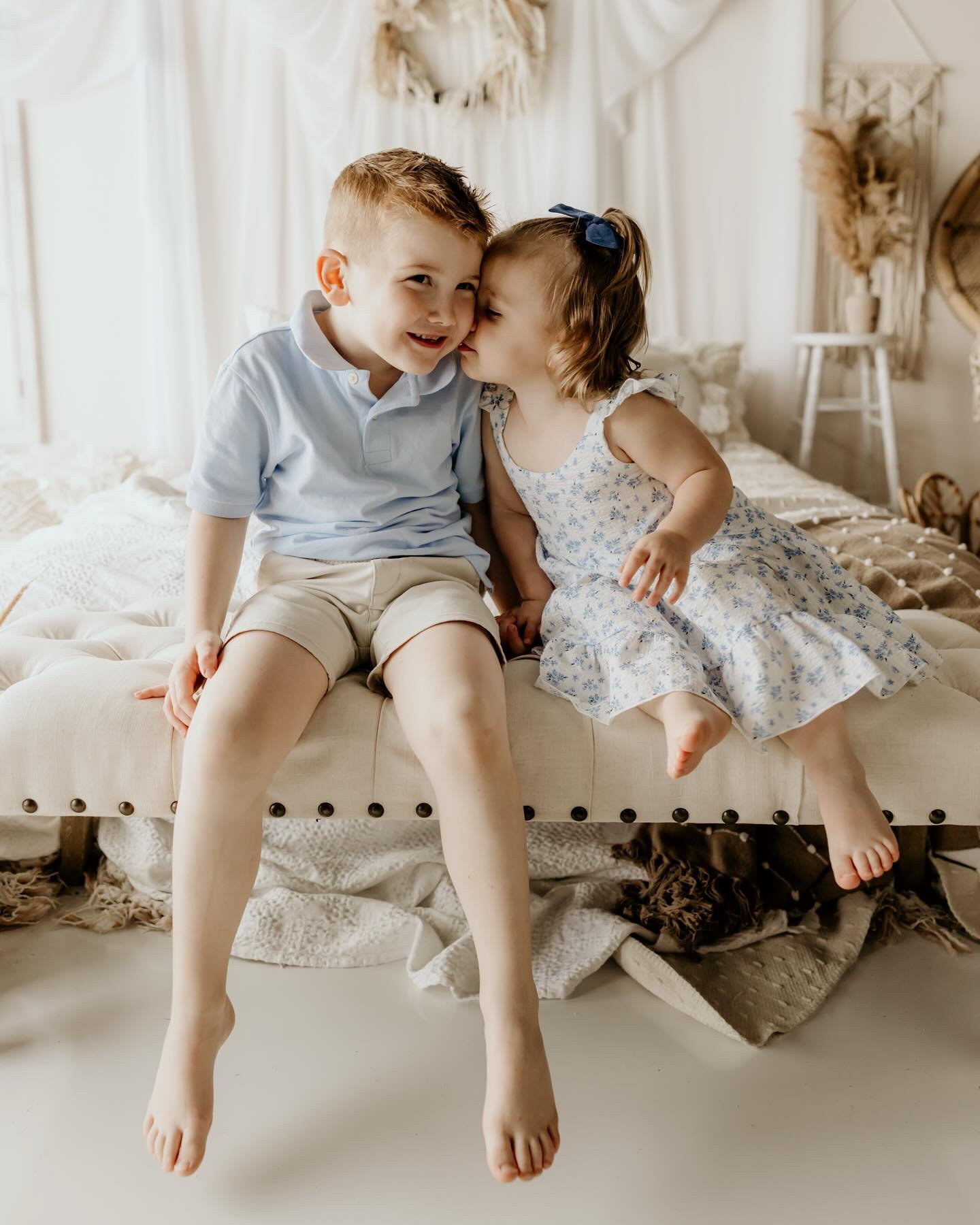 Built-in best friends 💙 From whispered giggles to wild bed bounces, these two made magic in front of the lens. Childhood, captured in its purest form ✨
&bull;
&bull;
#BuffaloPhotographer #WNYFamilyPhotographer #BuffaloStudioSession #SiblingLove #Buf