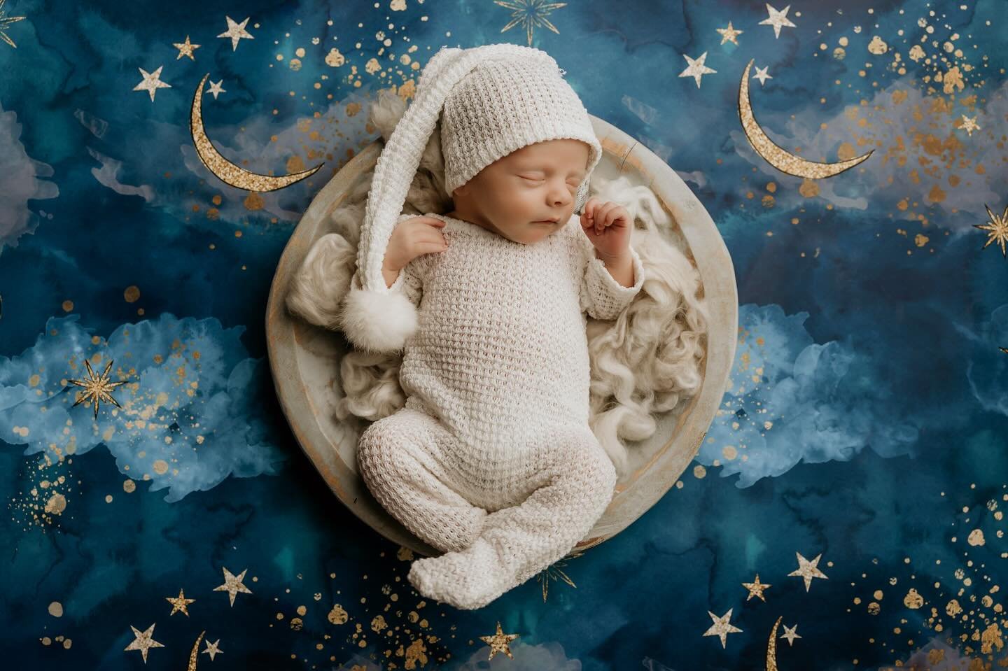 Welcome to the world, where your dreams are already written in the stars.💫
&bull;
&bull;
#BuffaloNewbornPhotographer #WNYNewbornPhotography #LockportPhotographer #NewbornSession #StudioNewborn #MoonAndStarsTheme #BuffaloMoms #RochesterNYPhotographer