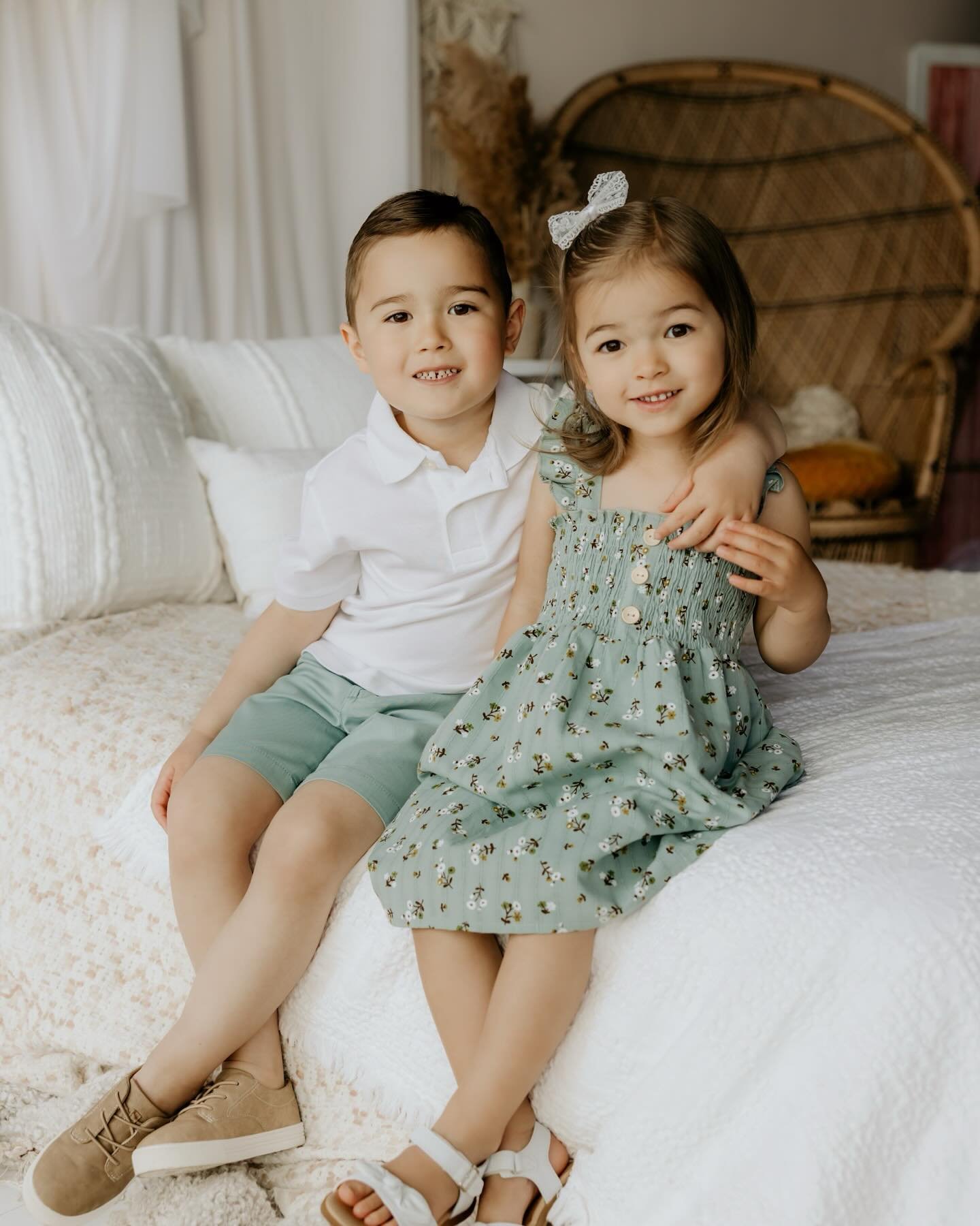 When your best friend is your sibling, every moment is a memory in the making. 📸✨
&bull;
&bull;
#SiblingLove #BuiltInBestFriend #CandidChildhood #LifestyleKidsPhotography 
#StudioSession #BuffaloPhotographer #WNYPhotographer #SweetMoments 
#Childhoo