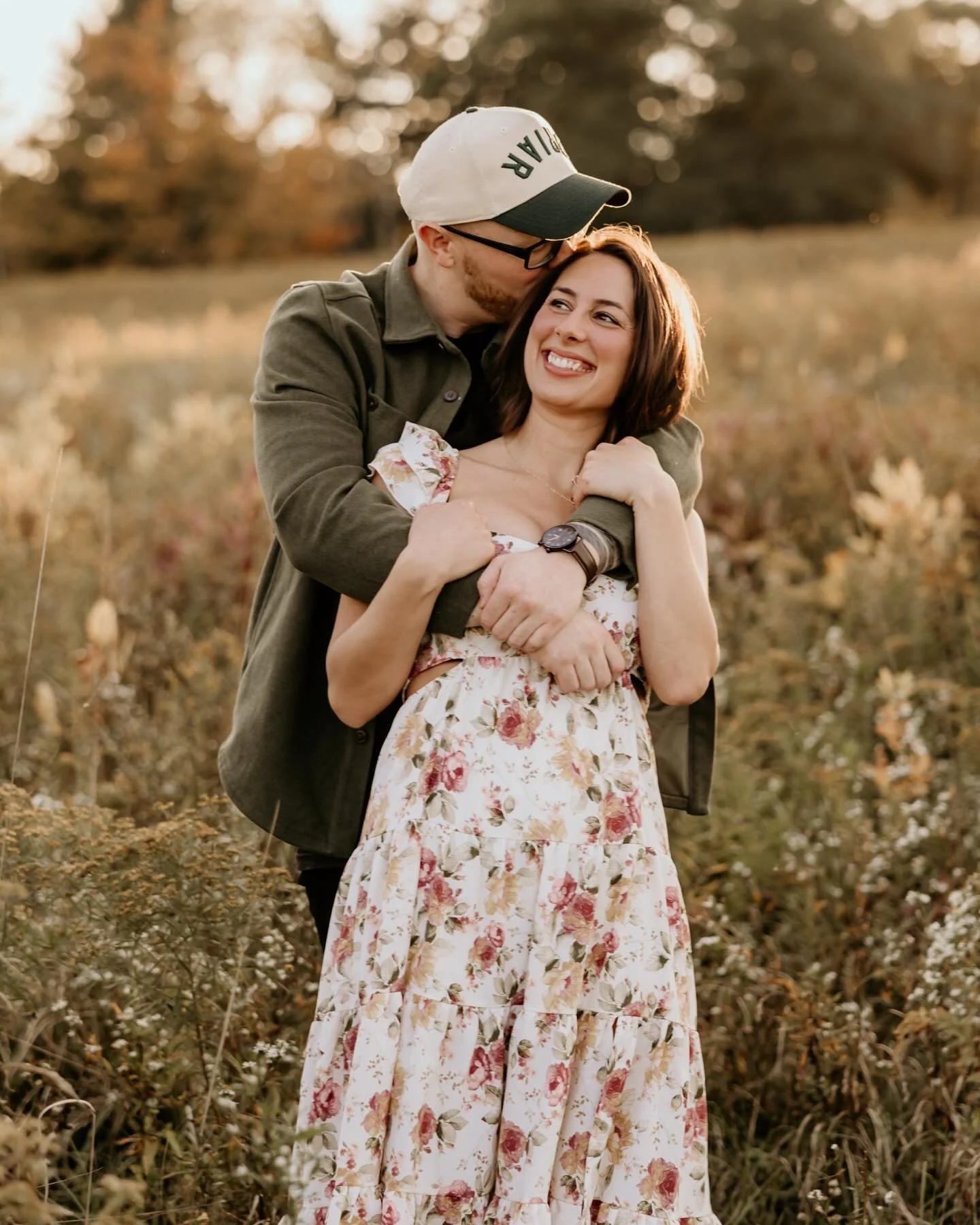 Fall sunsets and genuine smiles &mdash; these two were the cutest together at Knox Farm 😍🍁
&bull;
&bull;
#KnoxFarmEngagement #KnoxFarmStatePark #BuffaloPhotographer #WNYPhotographer #WesternNYPhotographer #UpstateNYPhotographer #BuffaloEngagement #