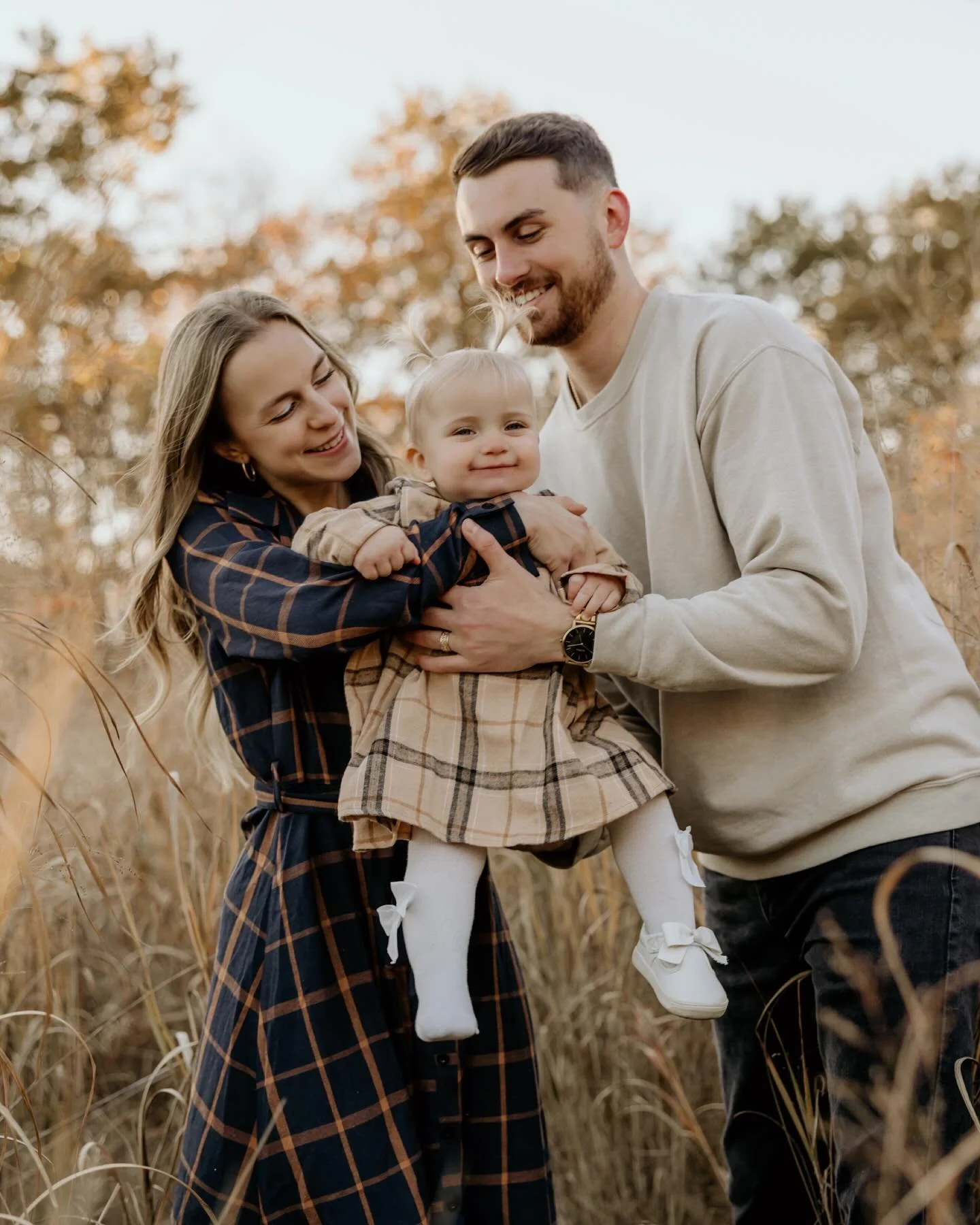 When the light hits just right and the love does the rest.
&bull;
&bull;
#FallFamilyPhotos #FamilySession #GoldenHourMagic #StorytellingPhotography #WNYFamilyPhotographer #buffalophotographer
