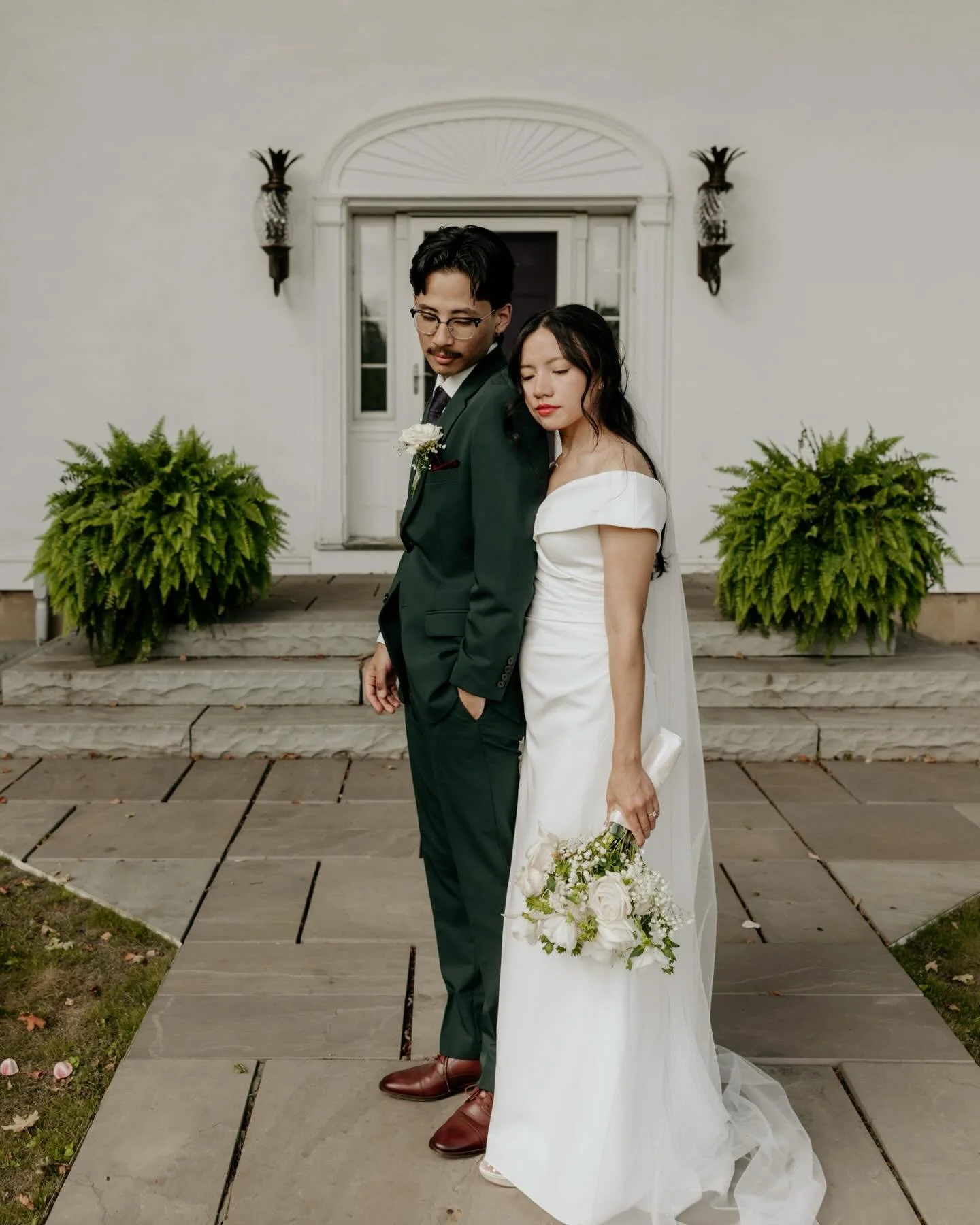 Quiet moments, timeless love, and a story that feels like forever.
&bull;
&bull;
#WeddingPhotographer #EditorialWedding #TimelessWedding #ModernBride #WeddingInspiration LoveStories WeddingPortrait BrideAndGroom FineArtWedding TrueLoveCaptured Weddin