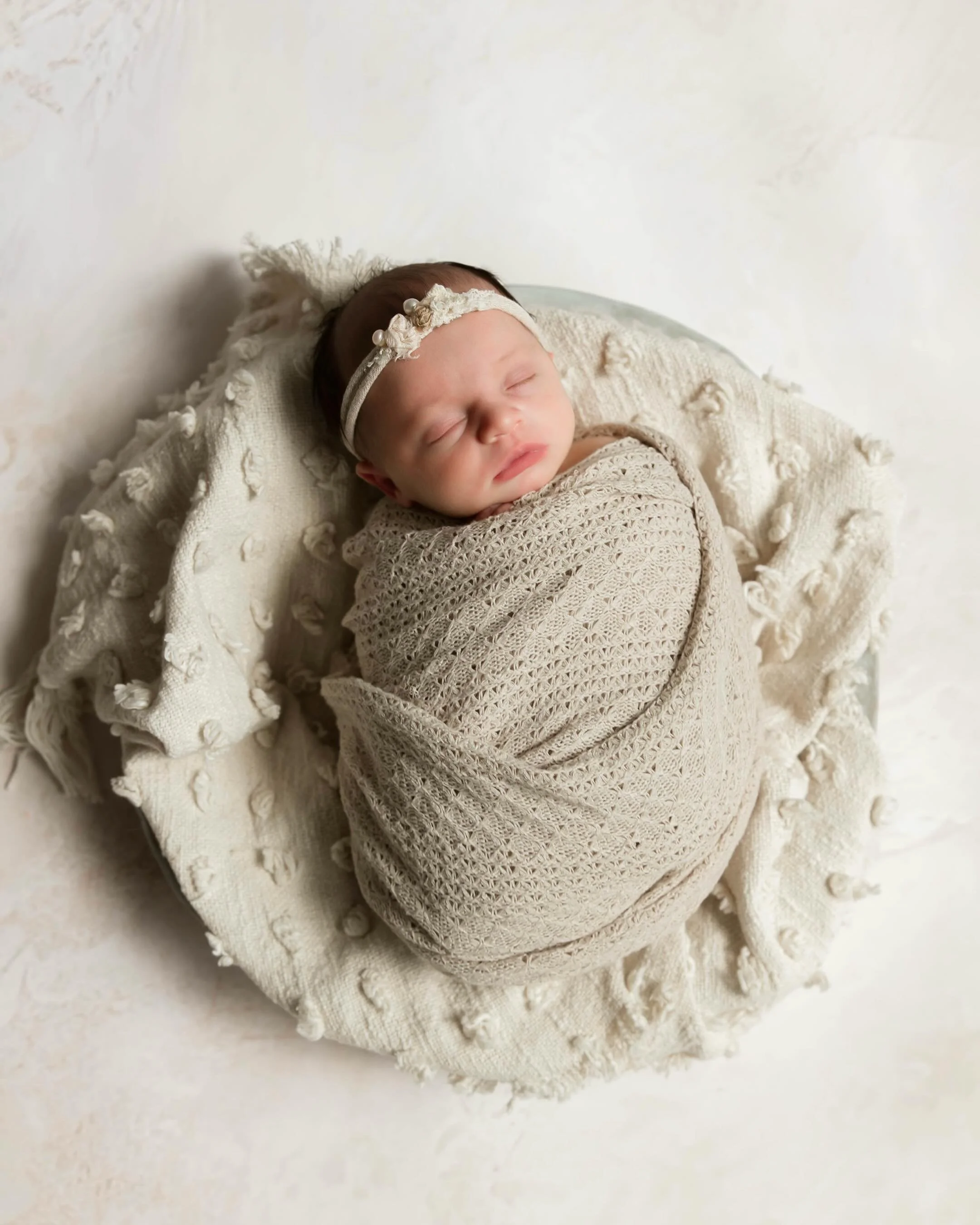 Tiny fingers, sleepy sighs, and the sweetest little dreams. 
&bull;
&bull;
#buffalofamilyphotography #wnyfamilyphotography #wnyfamilysession #buffalonewbornphotography