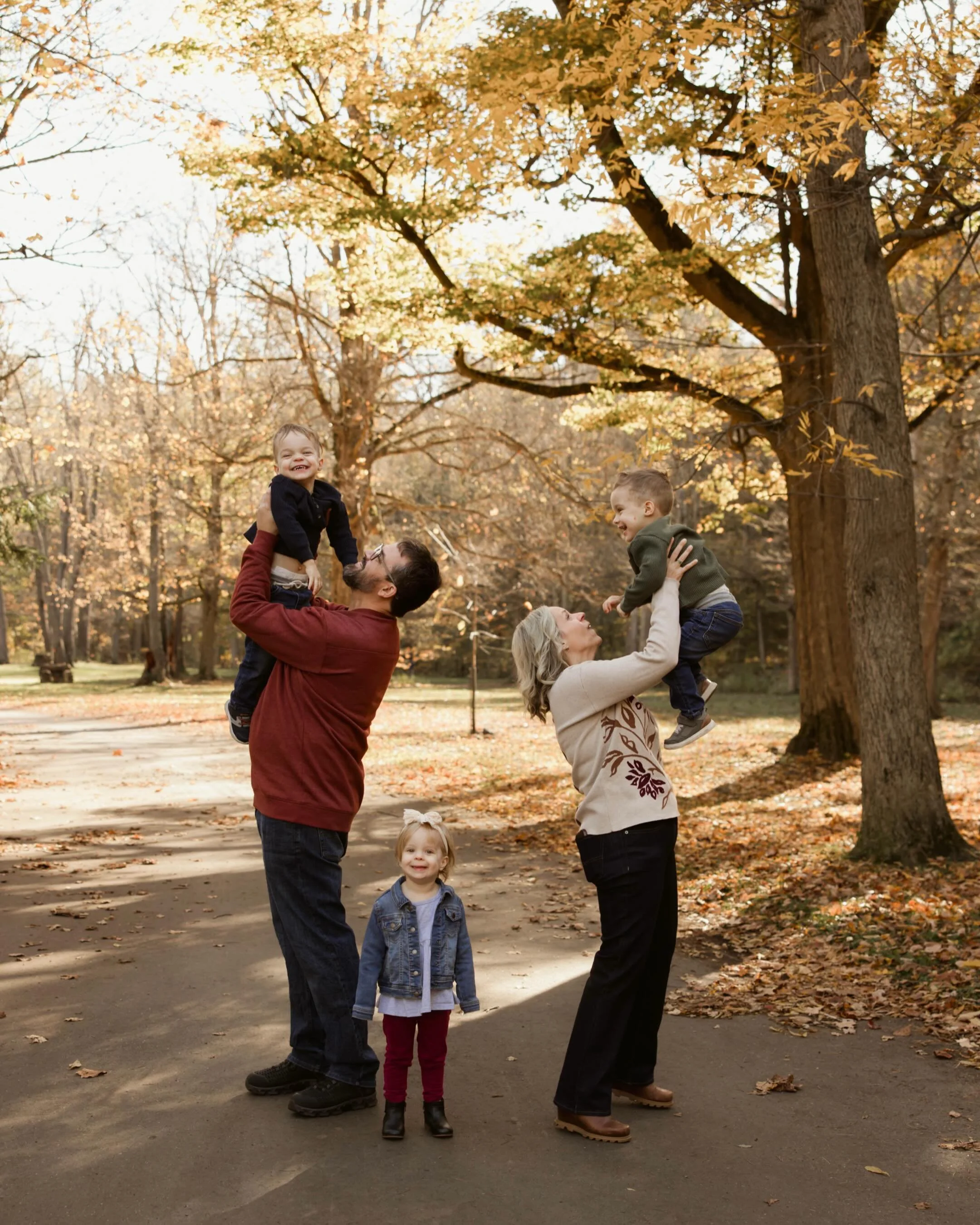 Little giggles, parents lifting their babies a little higher, and the sweetest reminder that these are the days that go by far too quickly. The in-between moments always end up being the ones worth remembering. ✨
&bull;
&bull;
#RicheleReneaPhotograph