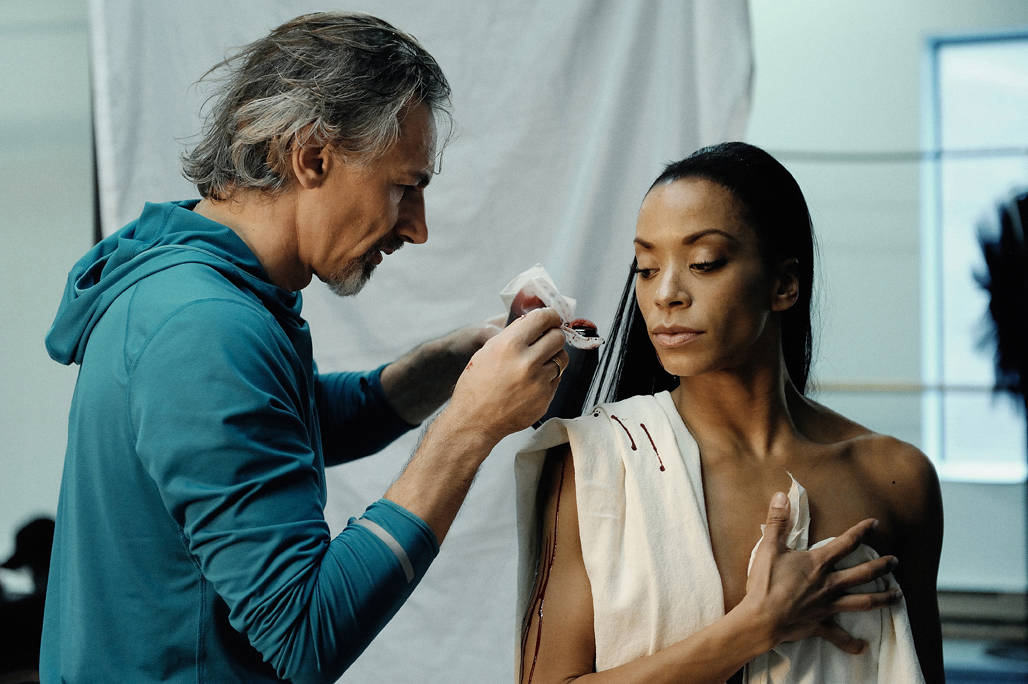 Montreal Portrait Photographer Sasha Onyshchenko specializing in Advertising, Dance, Ballet, Fashion and Editorial photography