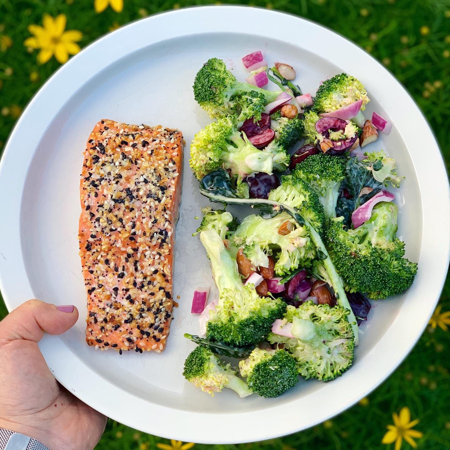 More Sizzlefish wild caught salmon, cooked with avocado oil and Trader Joe’s bagel seasoning (another one of my fave combos)