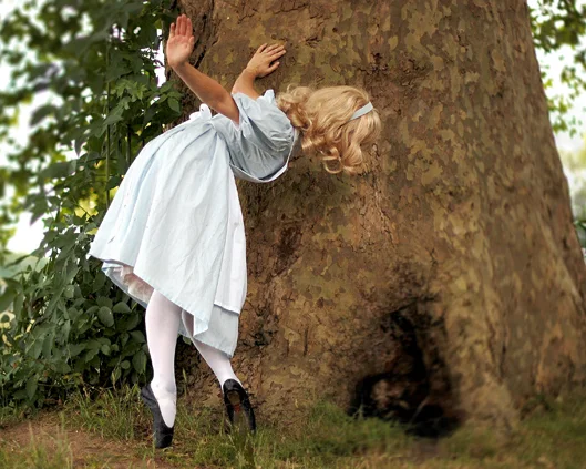 Alice and the rabbit hole, Divine Company.jpg
