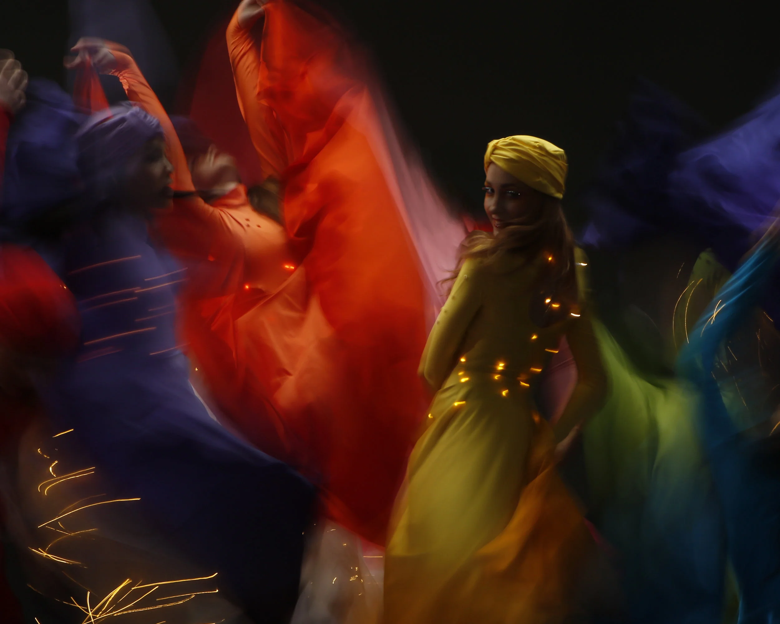 Light Emitting Dance in colour 19, Divine Company.jpg