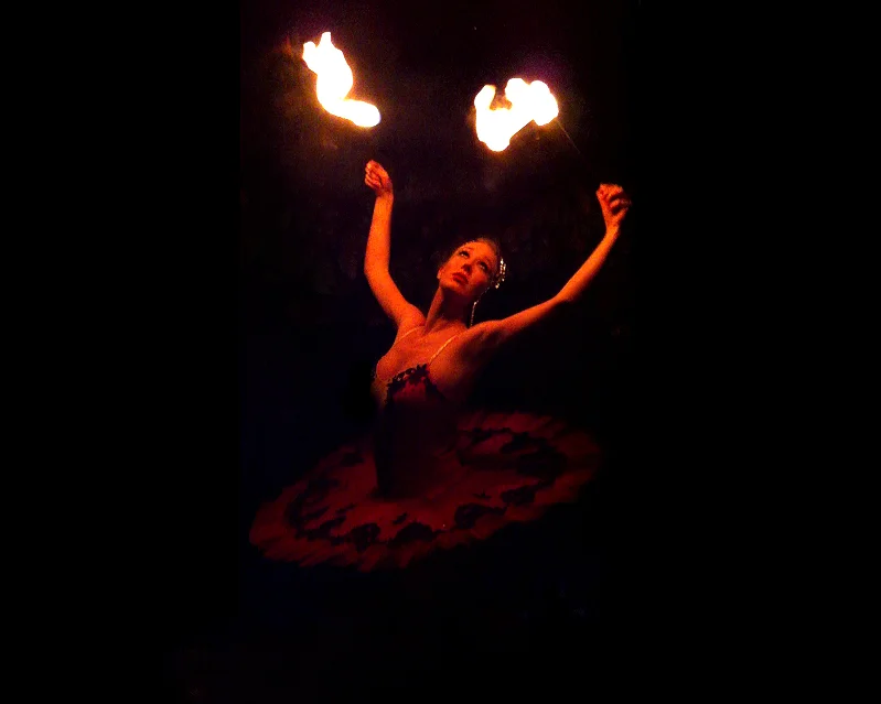 The London Cirque Ballet, fire performance 4, Divine Company.jpg