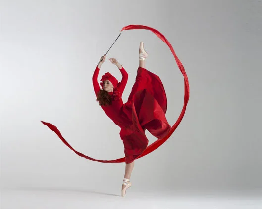 Light Emitting Dance in colour 4, Divine Company.jpg