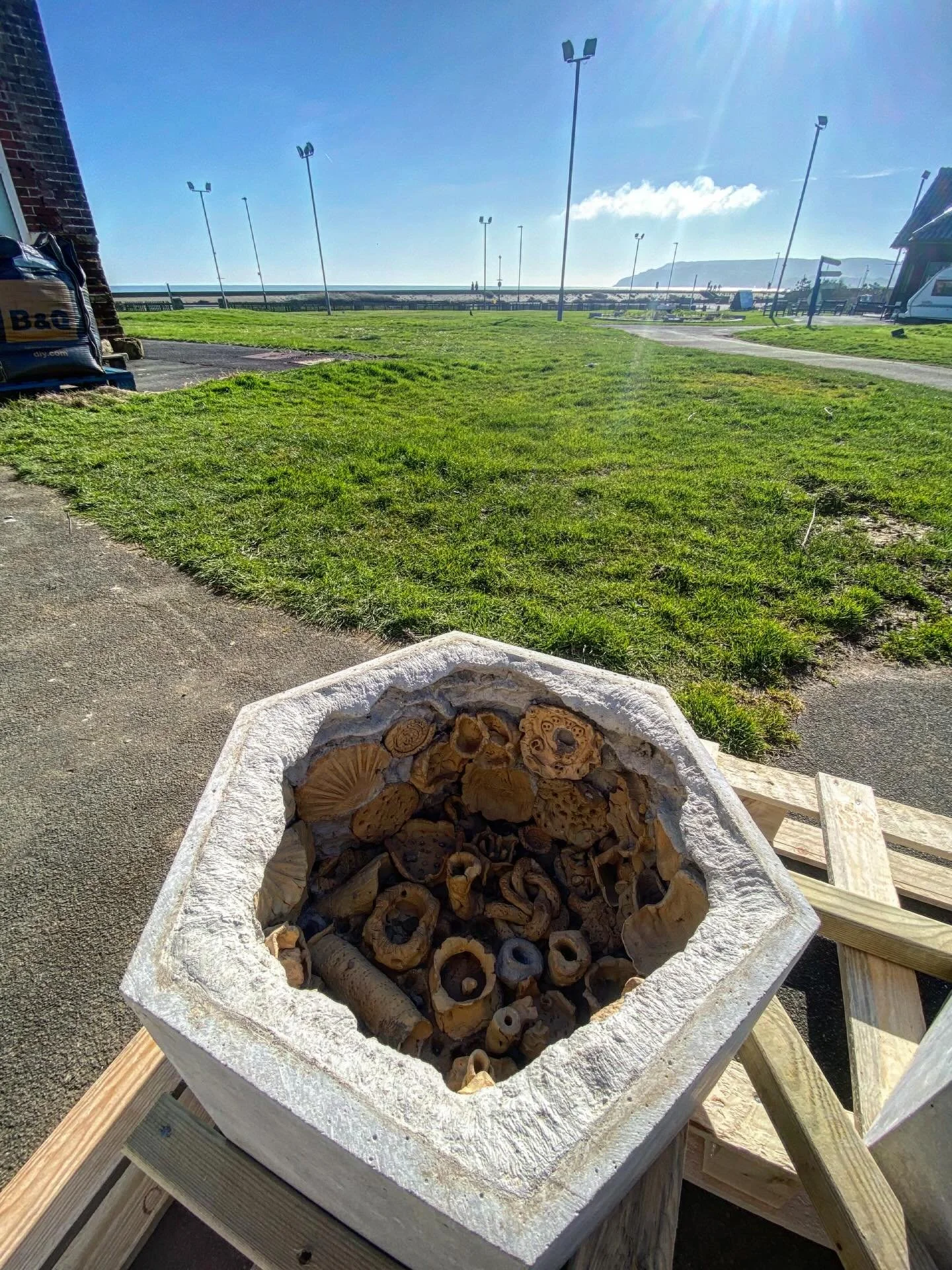 Seashore habitat leaving the Isle of Wight Biosphere Reserve, heading to the north island Whitby. 
CoCreated Vertipools and SeaHive Pools made in collaboration with the good people of Whitby.
Big up commissioners @gwknec, and hats off to our buddies 