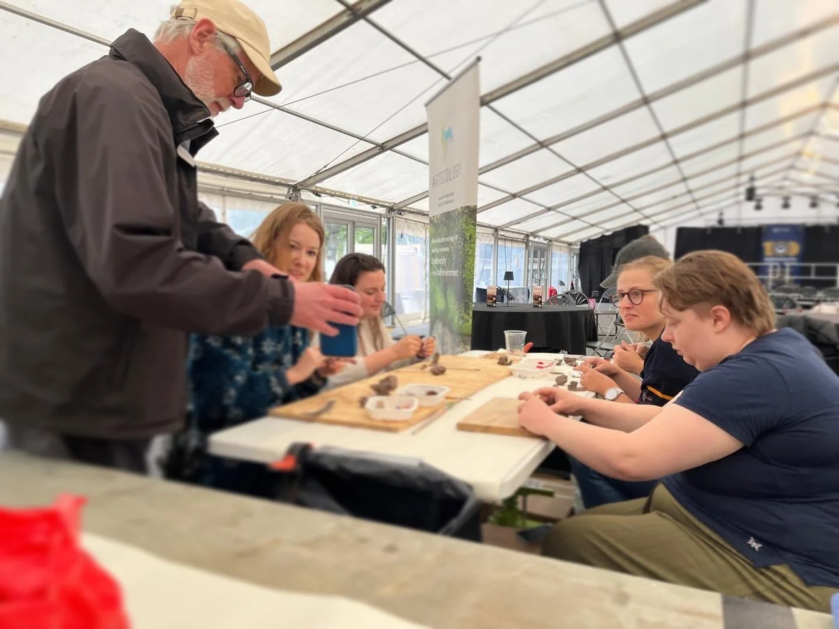 Hands to Habitat. 
How should we make tiny homes for small marine wildlife? 
Shall we use machine learning? robots? computer numerical control? artificial intelligence (AI)? 
Or, &hellip;.shared knowledge, everyday people, human dexterity, organic in