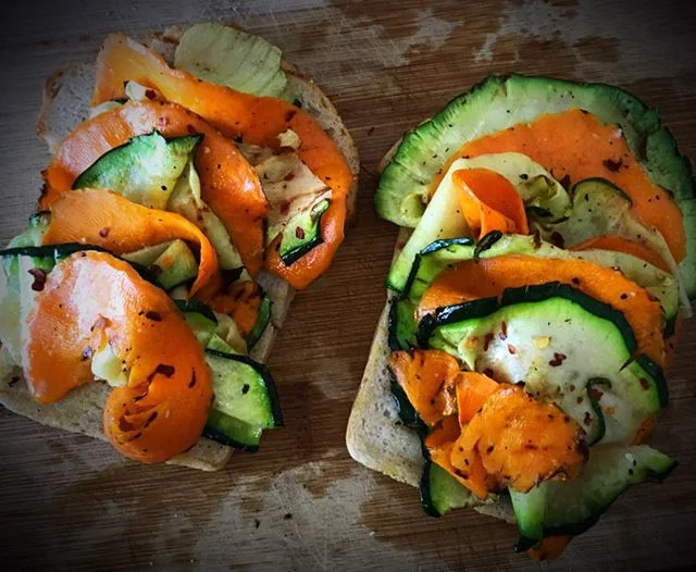 🌱 It takes two to tango! Sticking to my healthy food intake (most of the time). #itstartswithme #perseverance #personaldevelopmentcoach #selfleadership #fuelfortheday