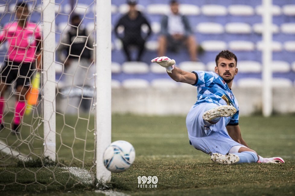 @cafenix - @oficialcap 
📸 @juanrazquin | @1950foto 
#Pe&ntilde;arol #SportsPhotography #Futbol #Futebol #Football #Soccer #Canon