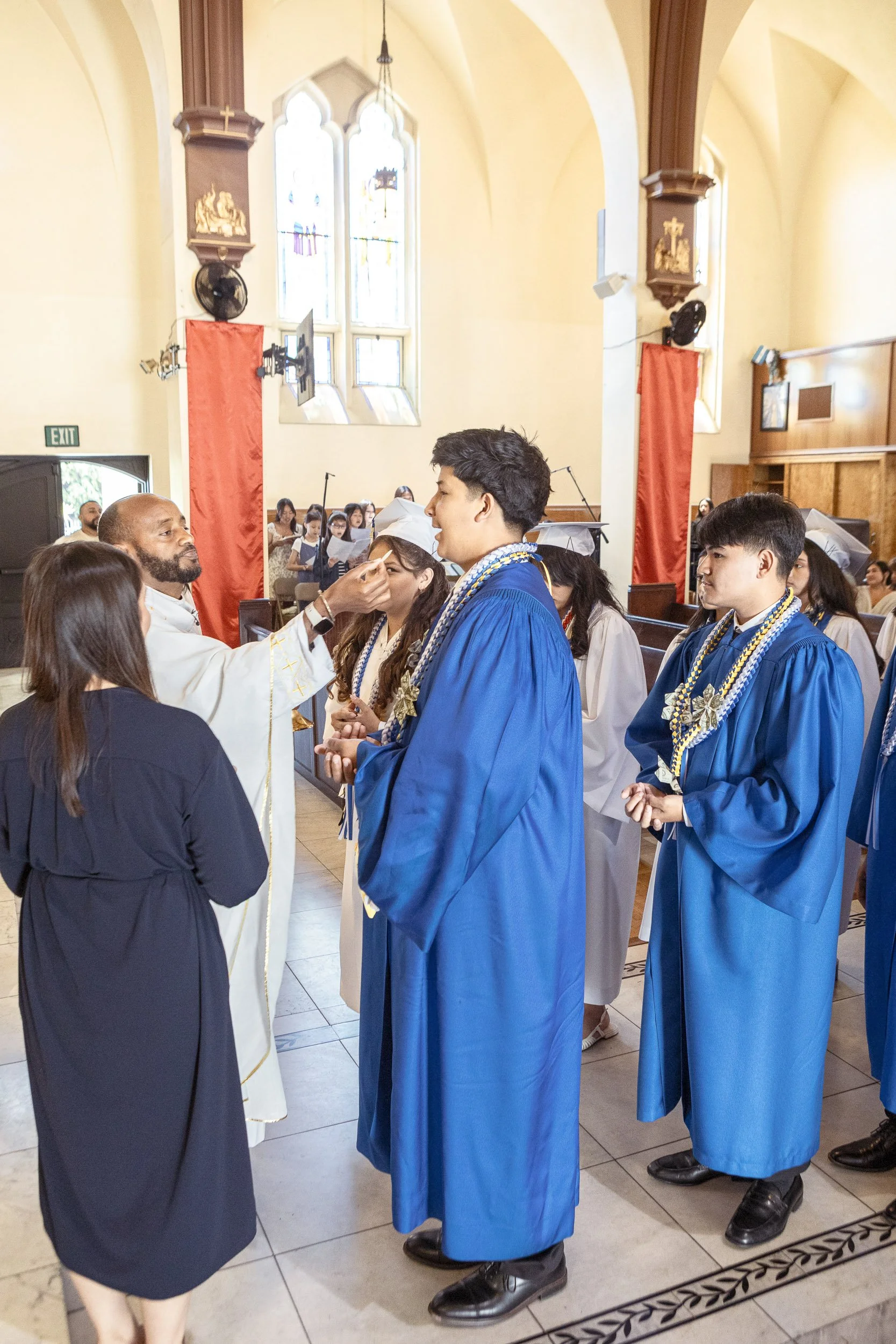 IHM_GRADUATION_CLASS2025_0249_Social.jpg
