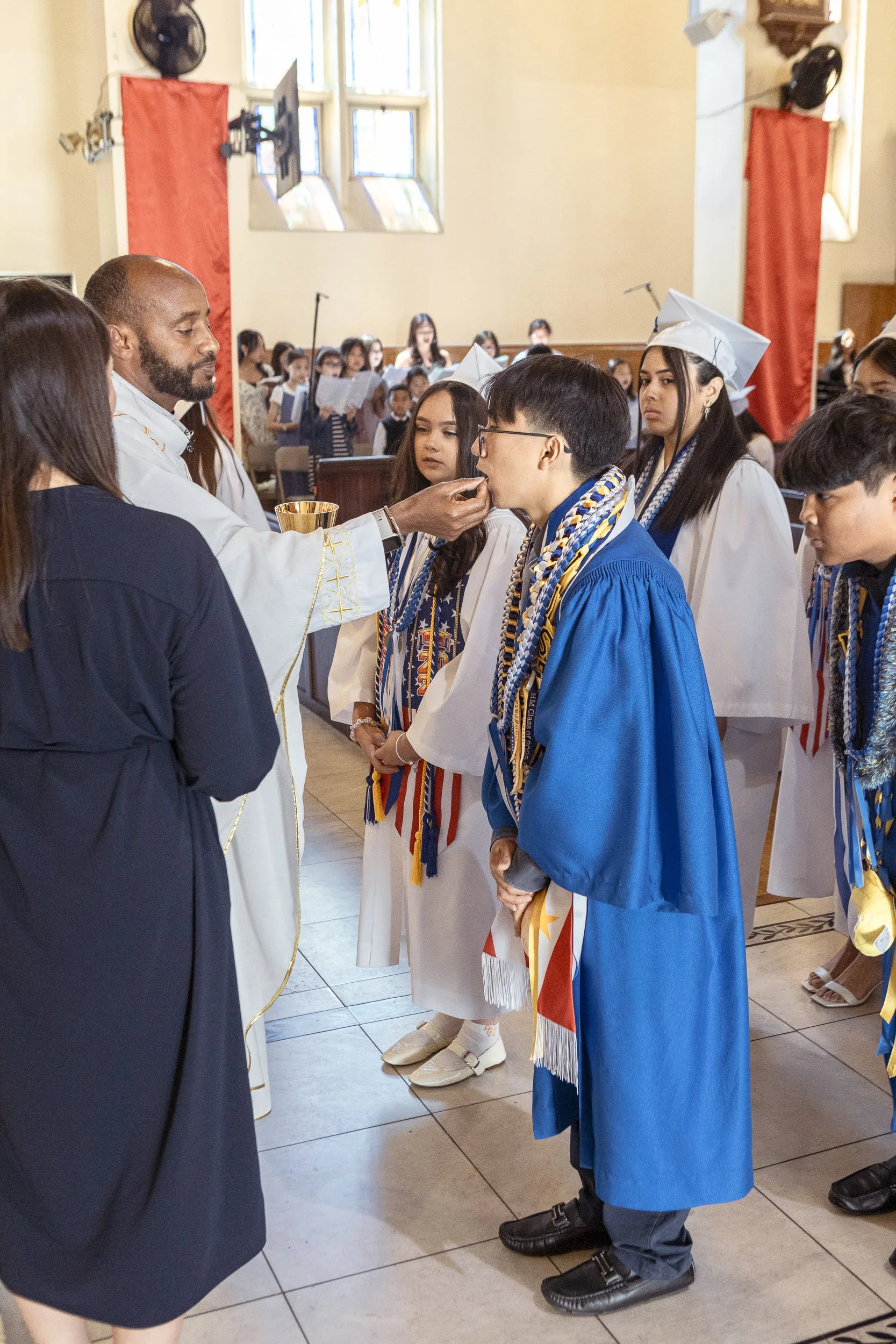 IHM_GRADUATION_CLASS2025_0273_Social.jpg
