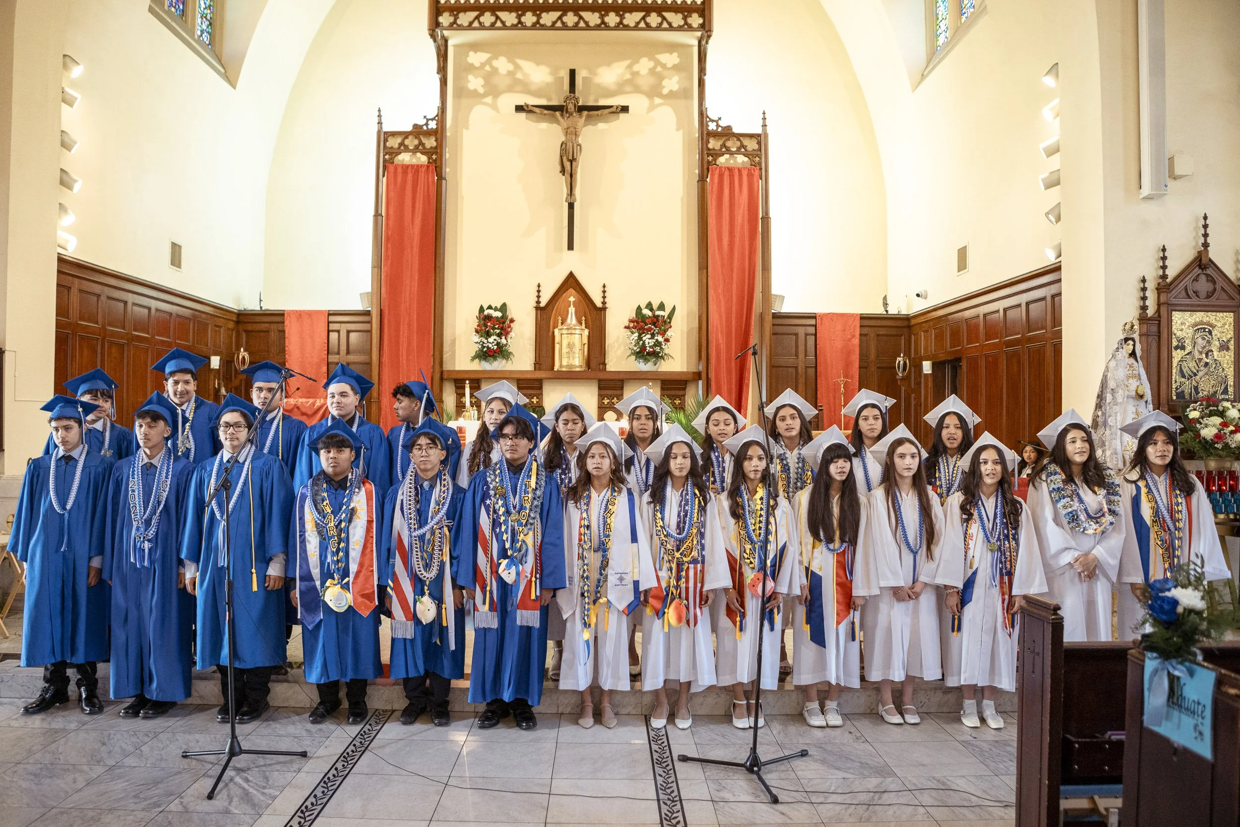 IHM_GRADUATION_CLASS2025_0491_Social.jpg
